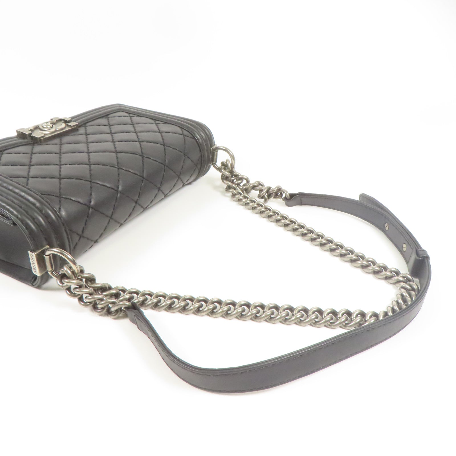 CHANEL 【激減優惠】牛皮皮革Boy銀扣鏈帶肩背袋