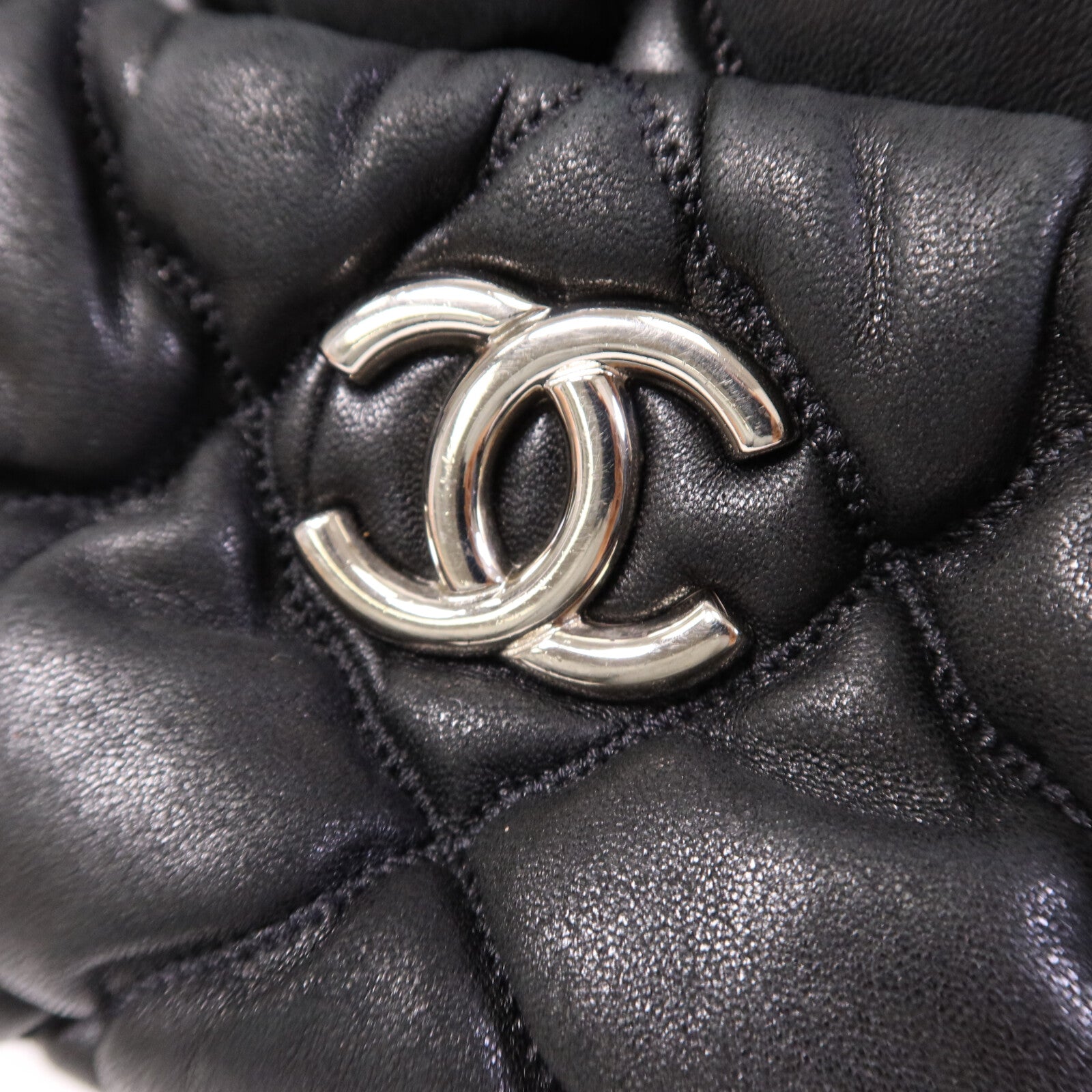 CHANEL 羊皮皮革Chain Shoulder銀扣鏈帶肩背袋