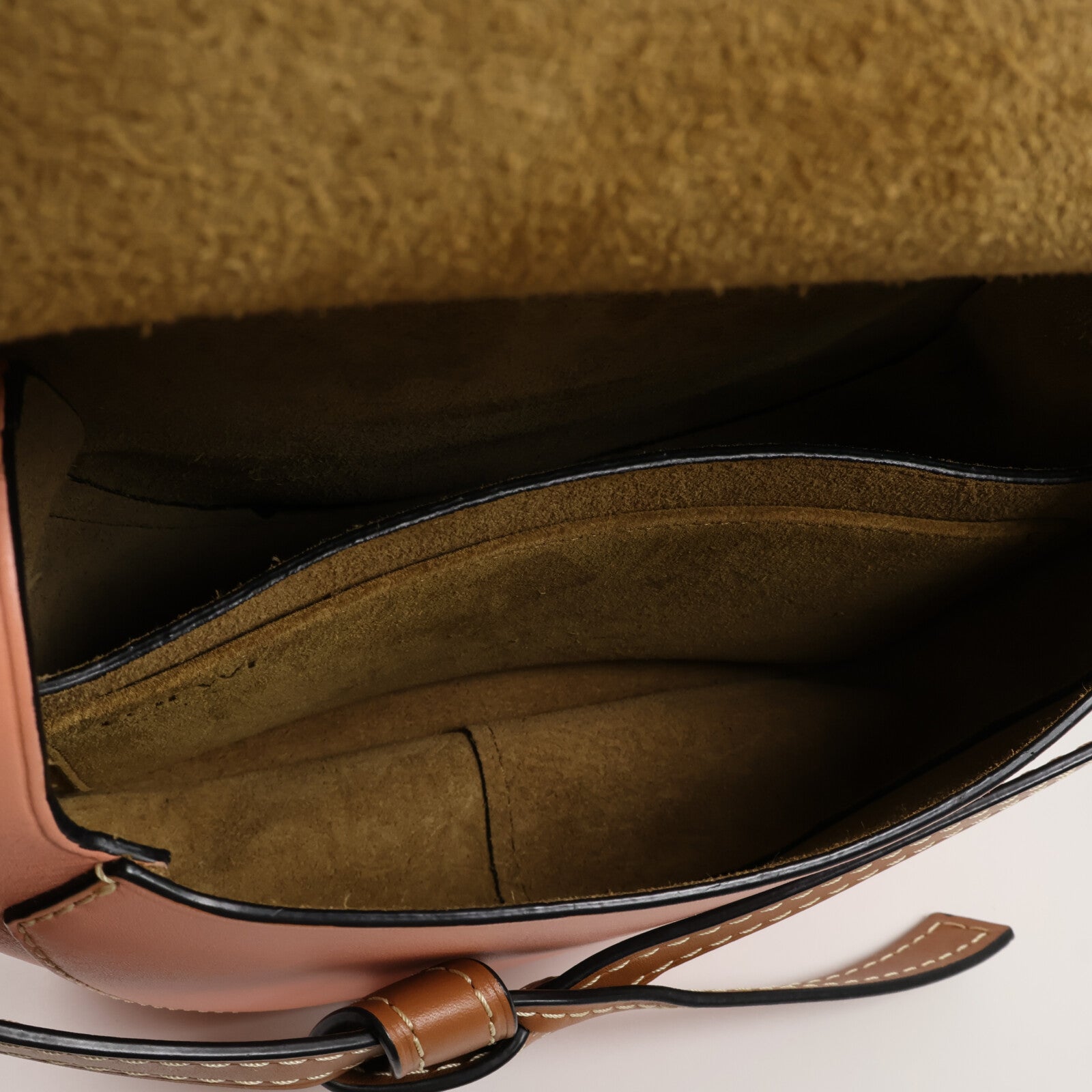 LOEWE 牛皮皮革Gate Medium肩背袋