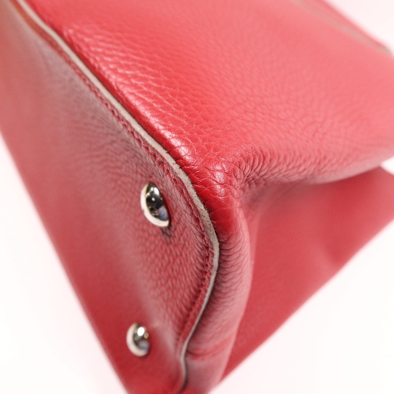 LOUIS VUITTON Taurillon皮革Capucines GM銀扣肩背袋