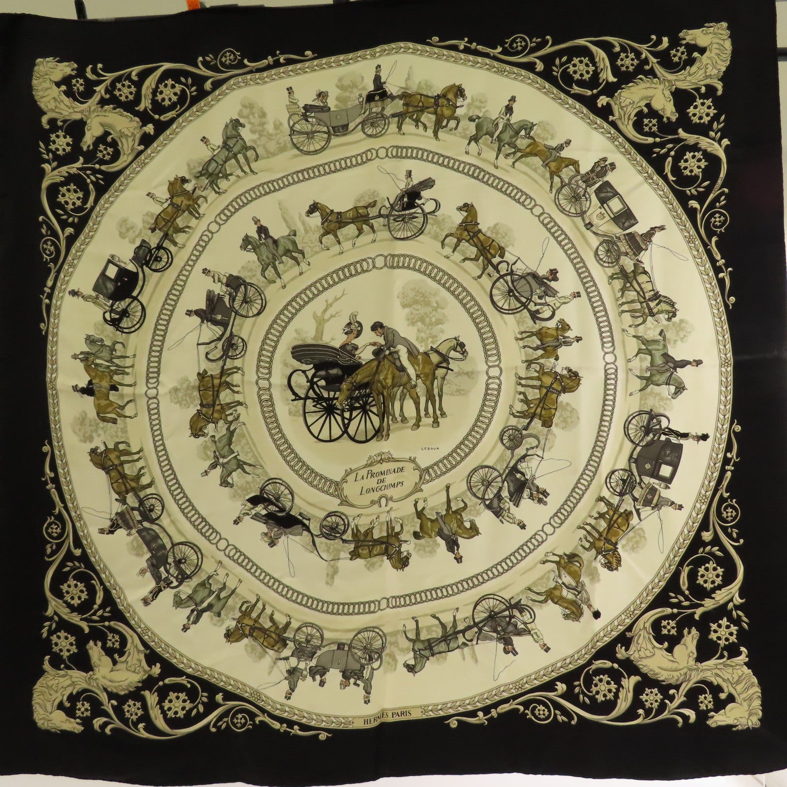 HERMES 絲質Scarf絲巾
