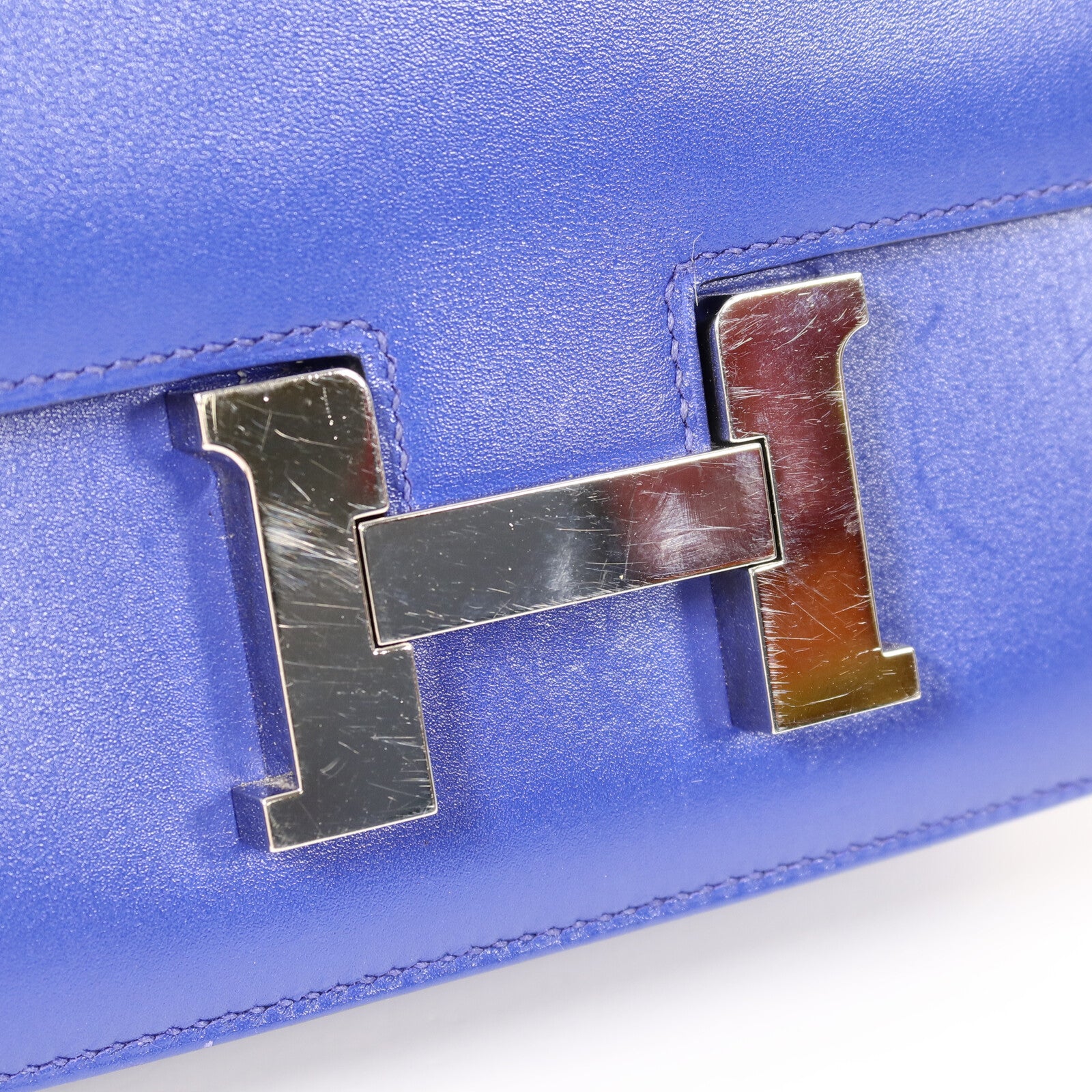 HERMES Box Calf皮革Constance Mini肩背袋Bleu Electrique