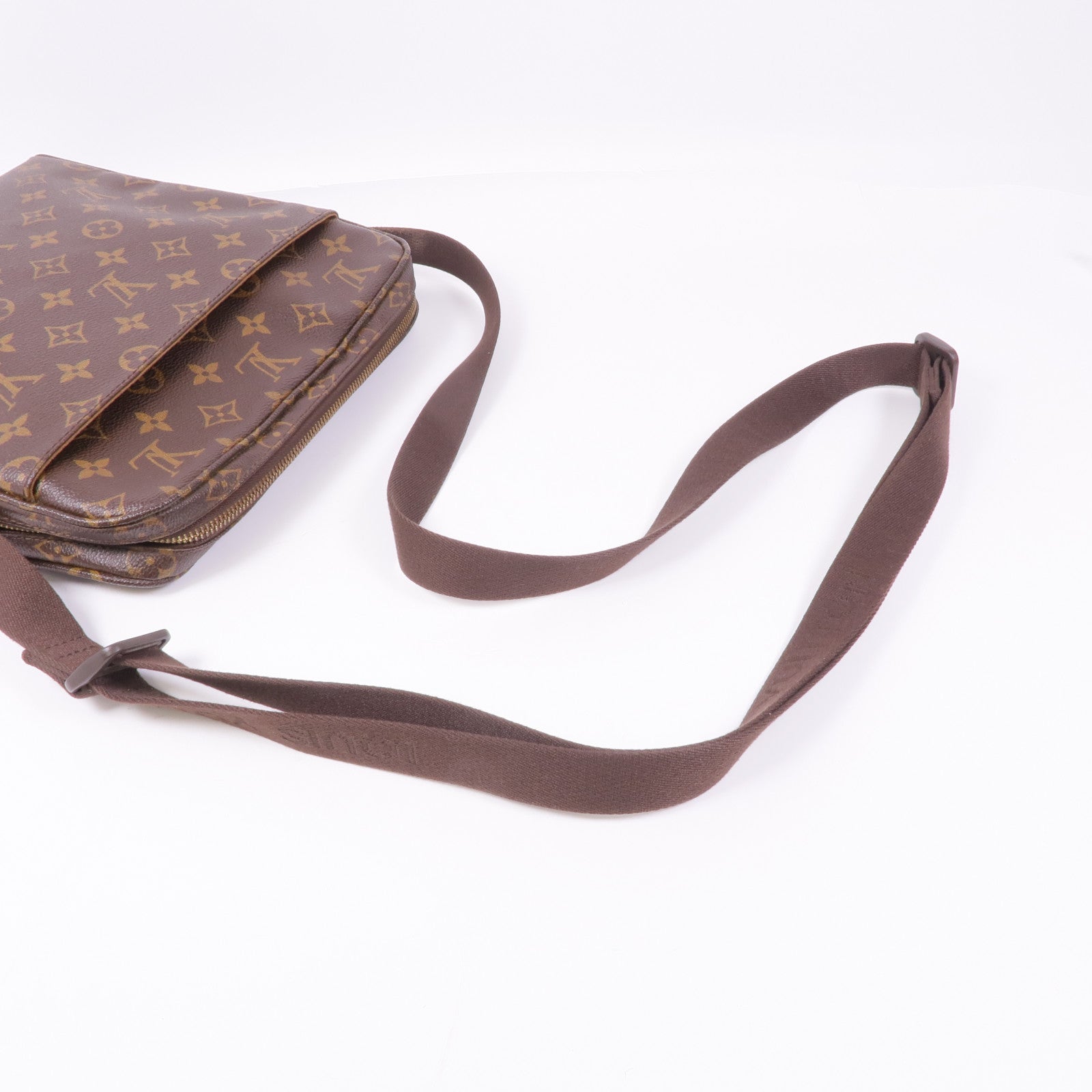 LOUIS VUITTON Monogram Trotteur Beaubourg金扣肩背袋