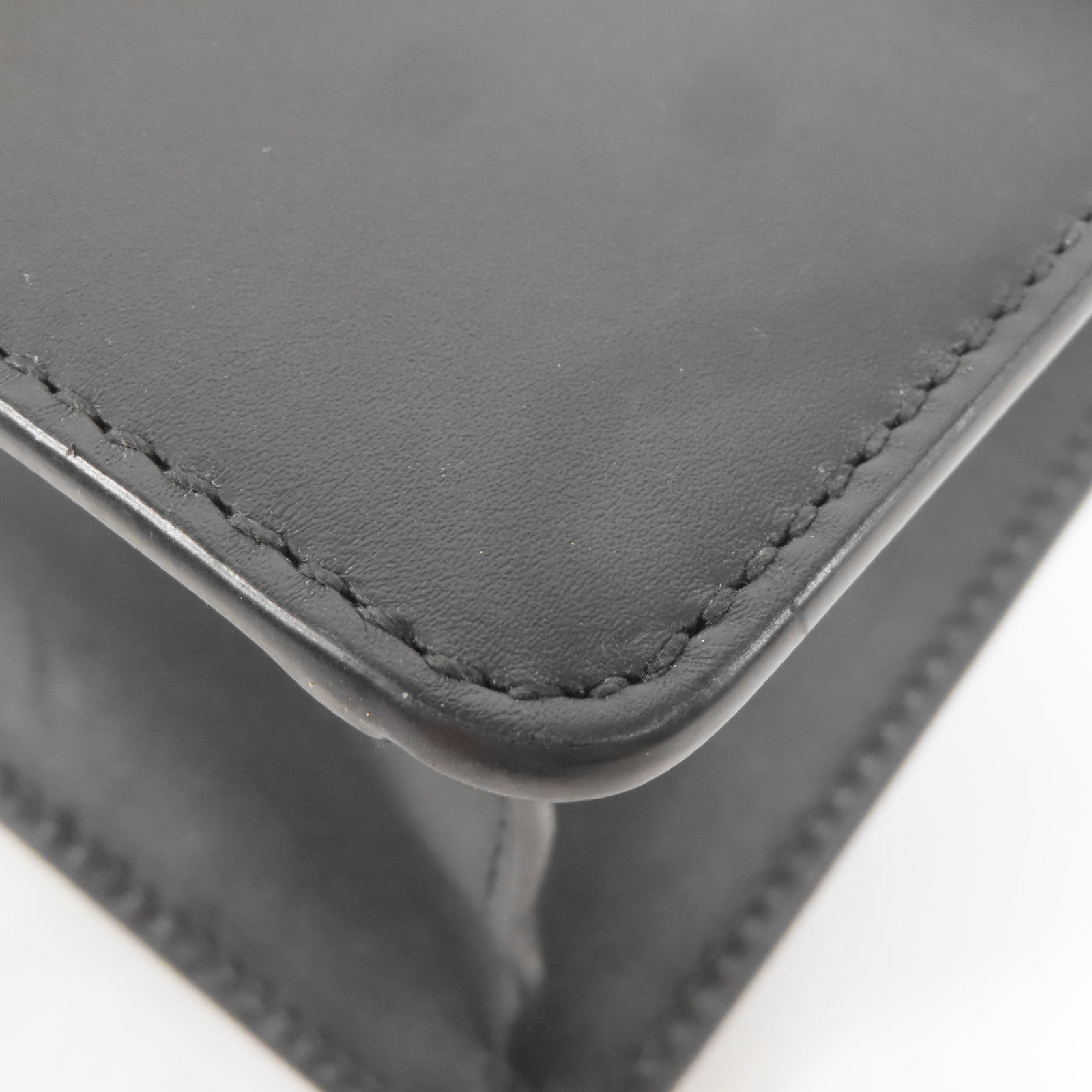 GUCCI 皮革Sylvie Chain Shoulder Bag金扣肩背袋