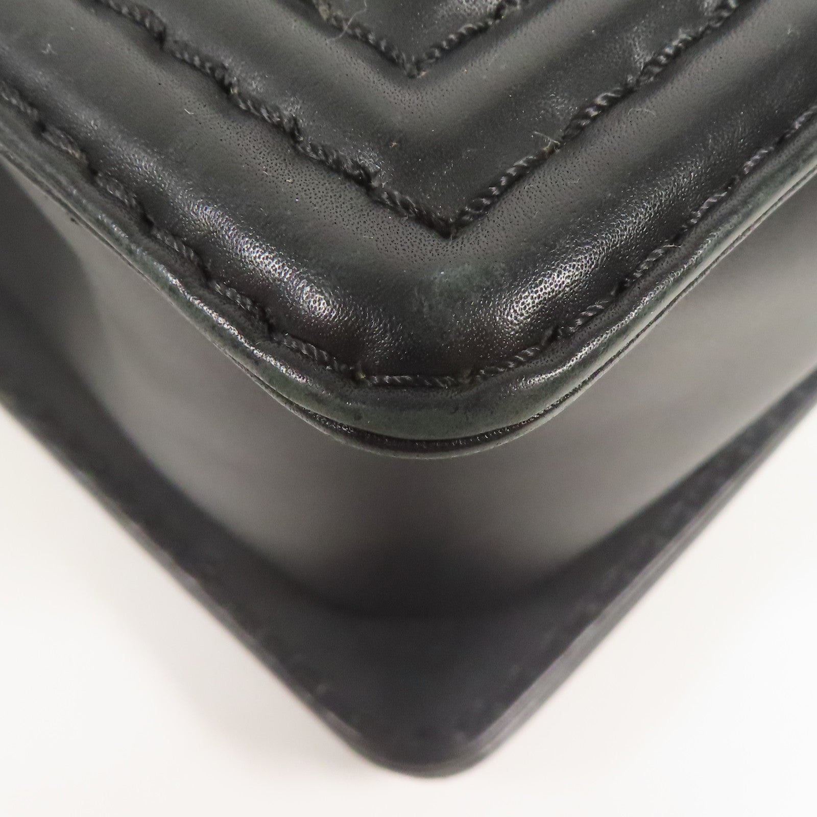 CHANEL 【激減優惠】牛皮皮革Boy銀扣鏈帶肩背袋