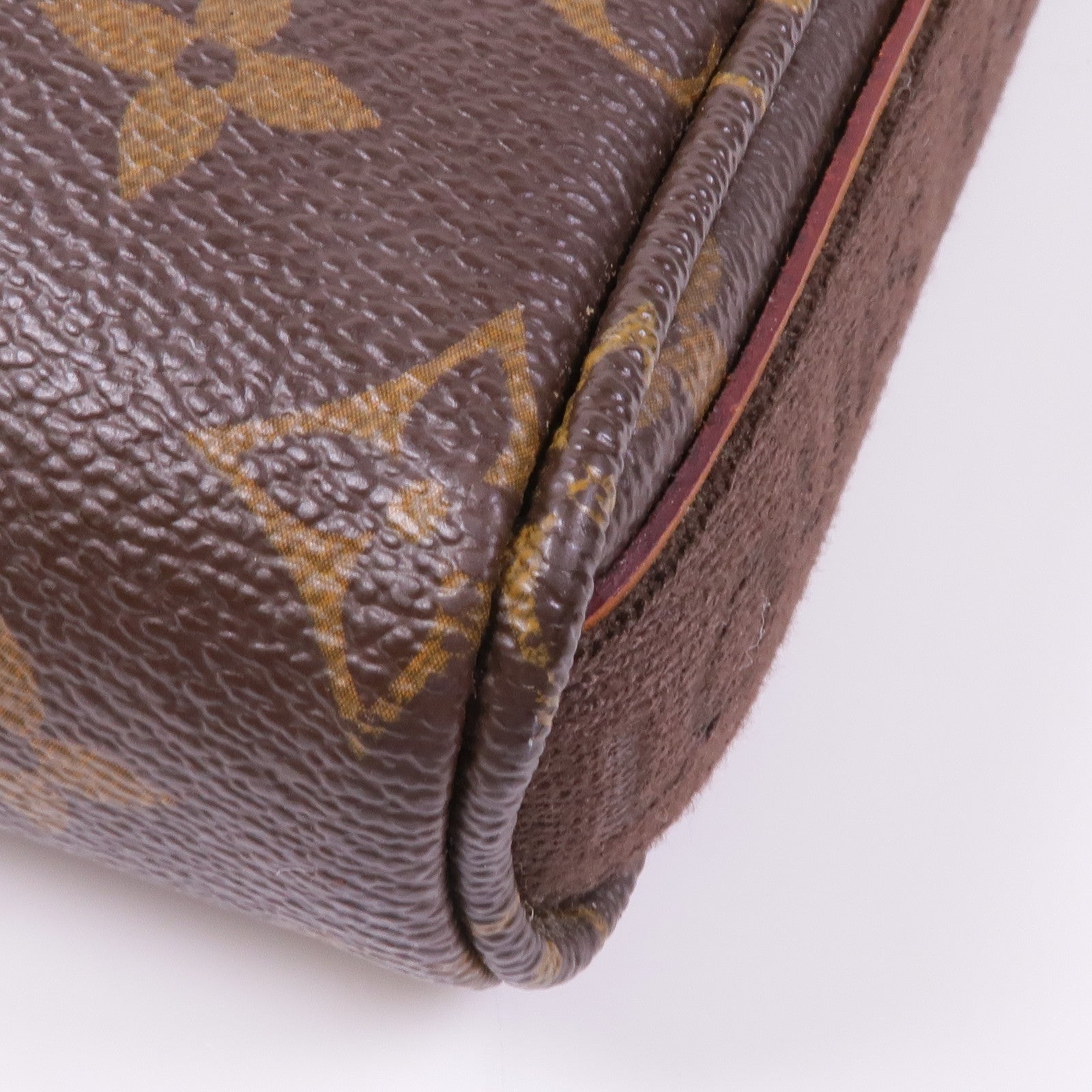 LOUIS VUITTON Monogram Trotteur Beaubourg金扣肩背袋