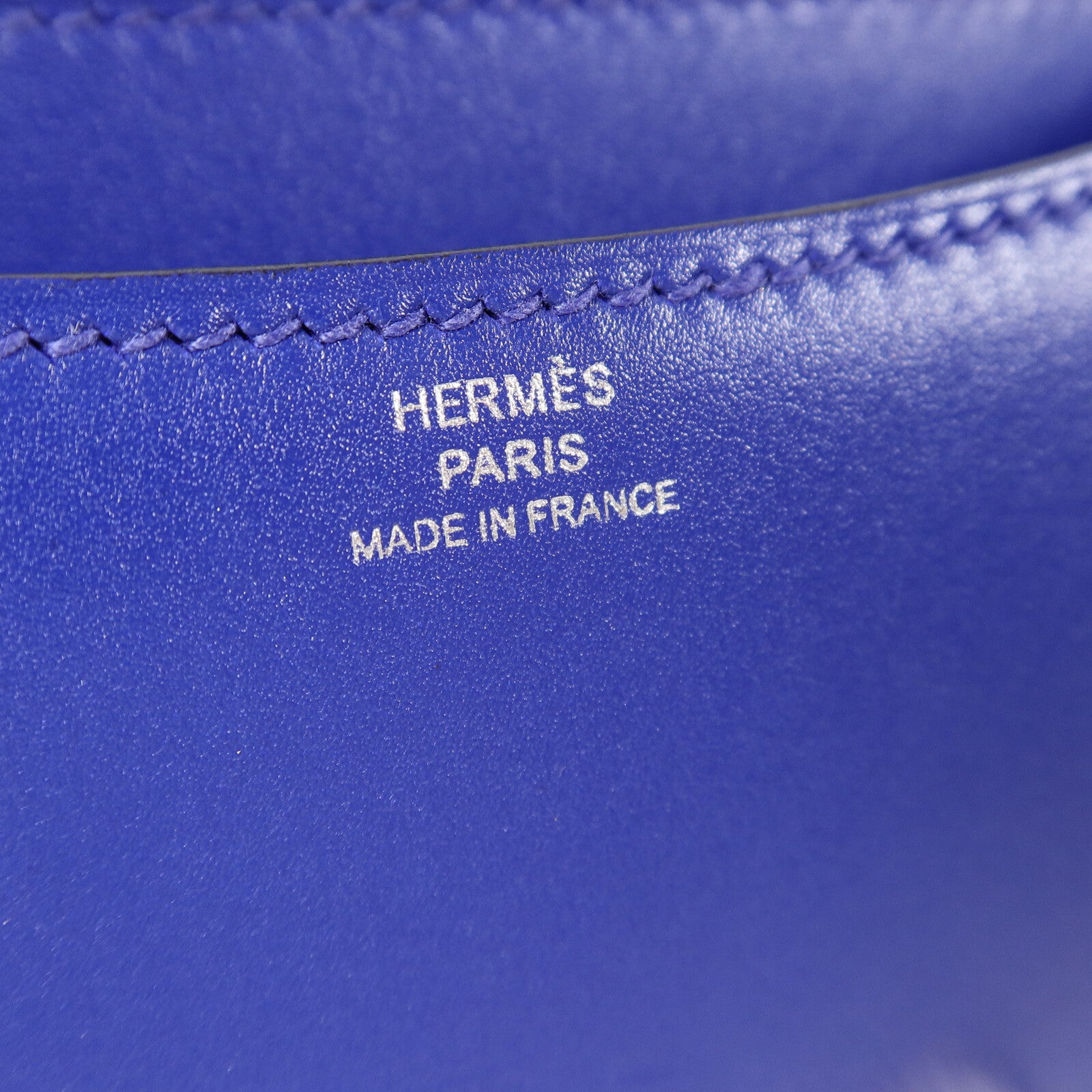 HERMES Box Calf皮革Constance Mini肩背袋Bleu Electrique
