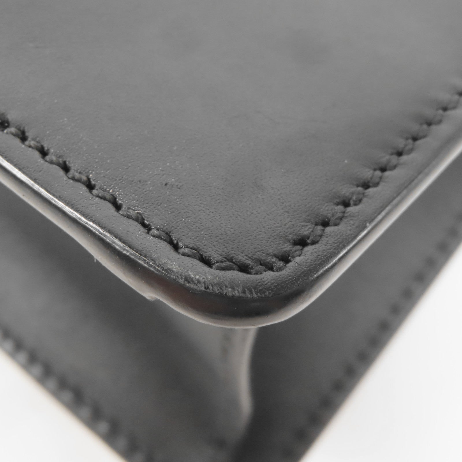 GUCCI 皮革Sylvie Chain Shoulder Bag金扣肩背袋