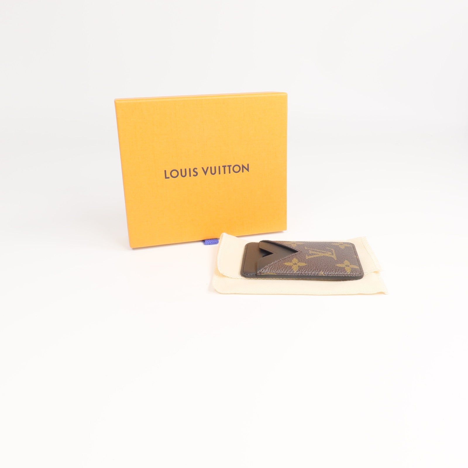 LOUIS VUITTON Monogram Macassar Magnetic Card Holder卡片套