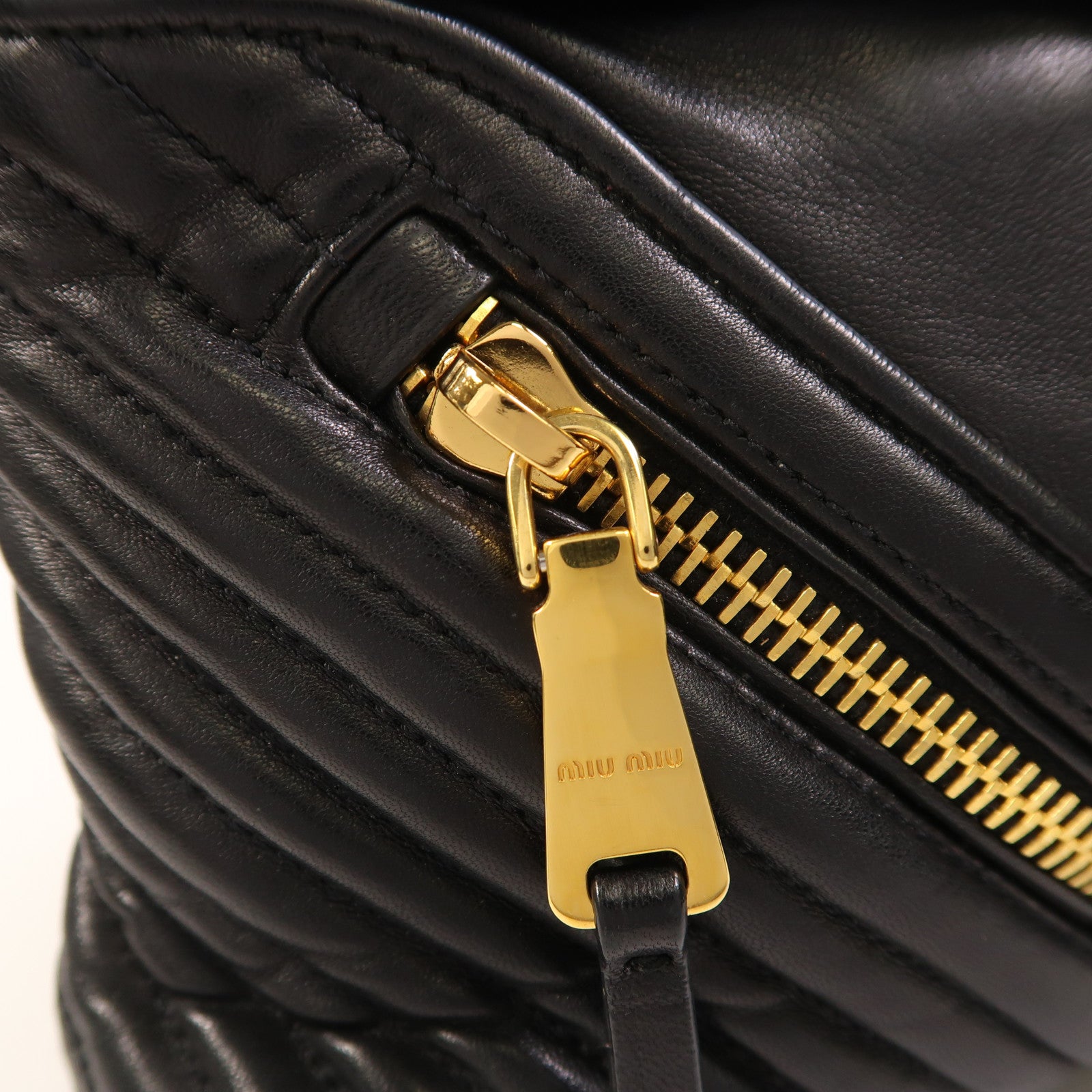 Miu Miu 羊皮皮革2 Way Shoulder金扣手挽肩背兩用袋