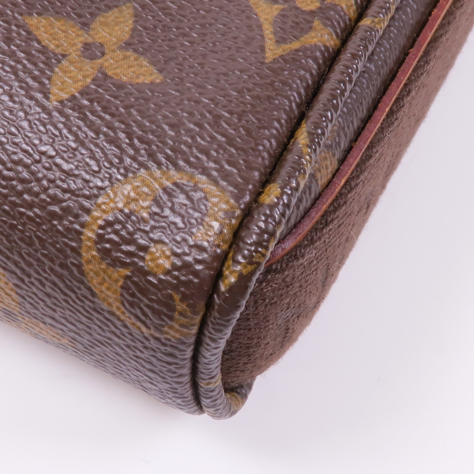 LOUIS VUITTON Monogram Trotteur Beaubourg金扣肩背袋