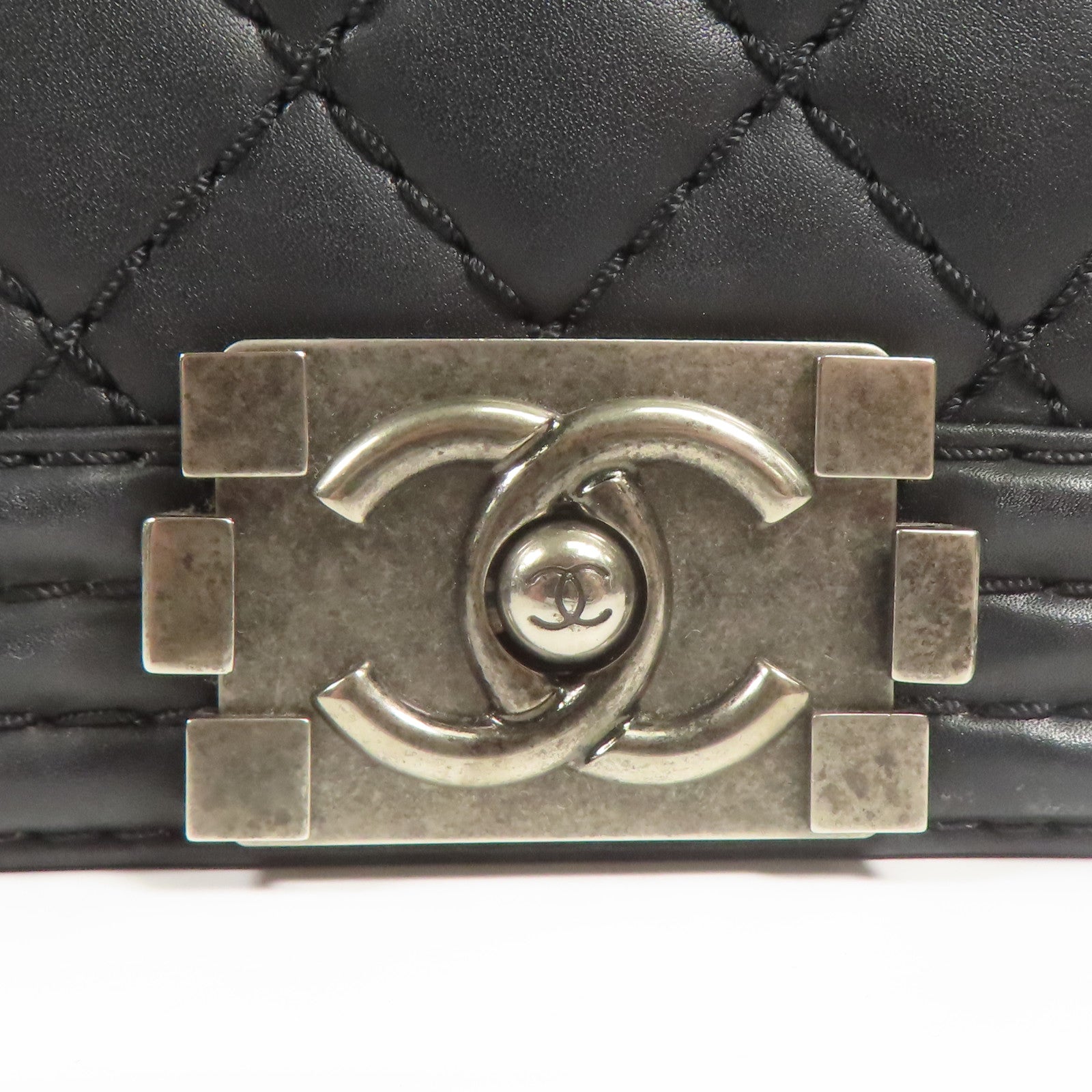 CHANEL 【激減優惠】牛皮皮革Boy銀扣鏈帶肩背袋