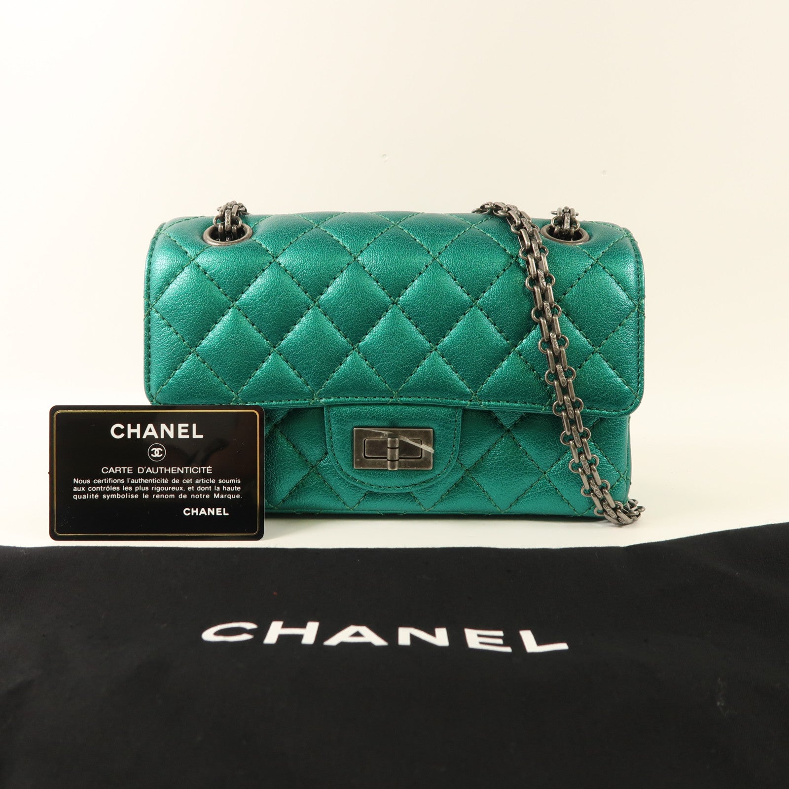 CHANEL 牛皮皮革2.55Mini鏈帶肩背袋