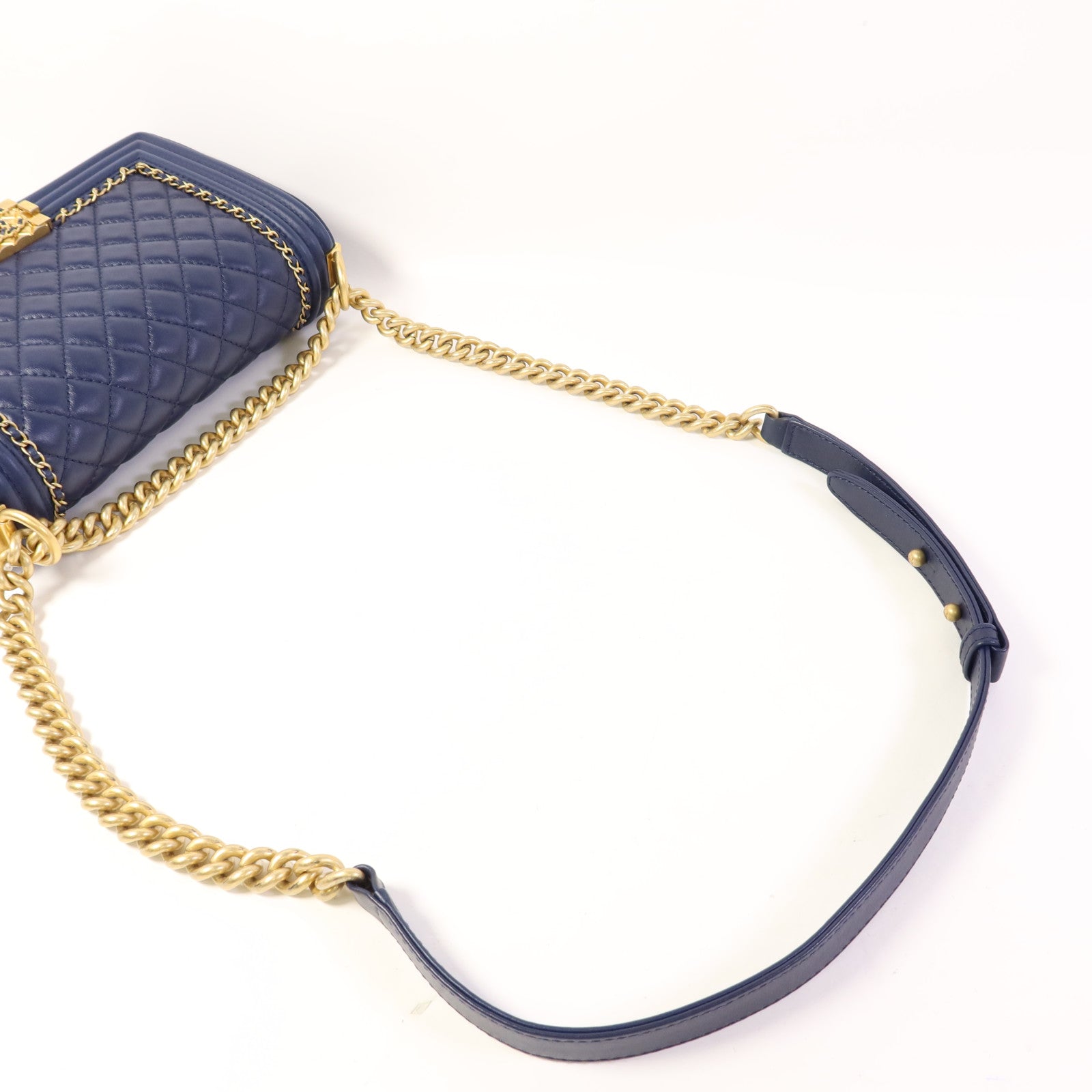 CHANEL 牛皮皮革Boy 25金扣鏈帶肩背袋