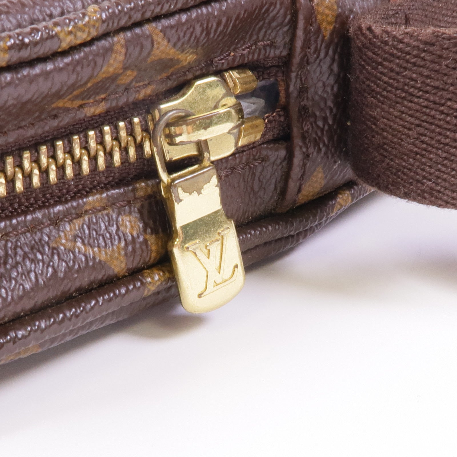 LOUIS VUITTON Monogram Trotteur Beaubourg金扣肩背袋