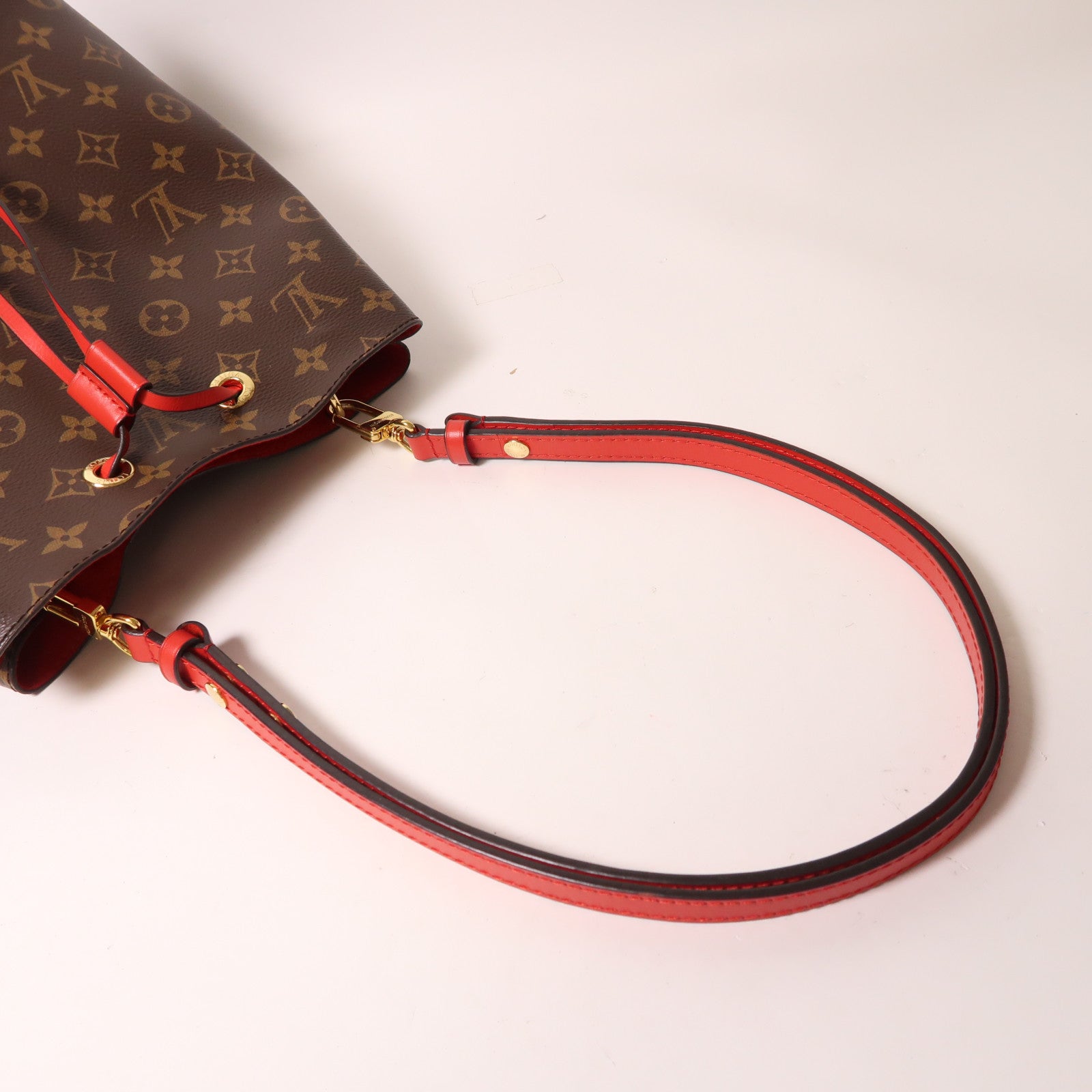 LOUIS VUITTON Monogram Neo Noe Bucket Bag金扣肩背袋