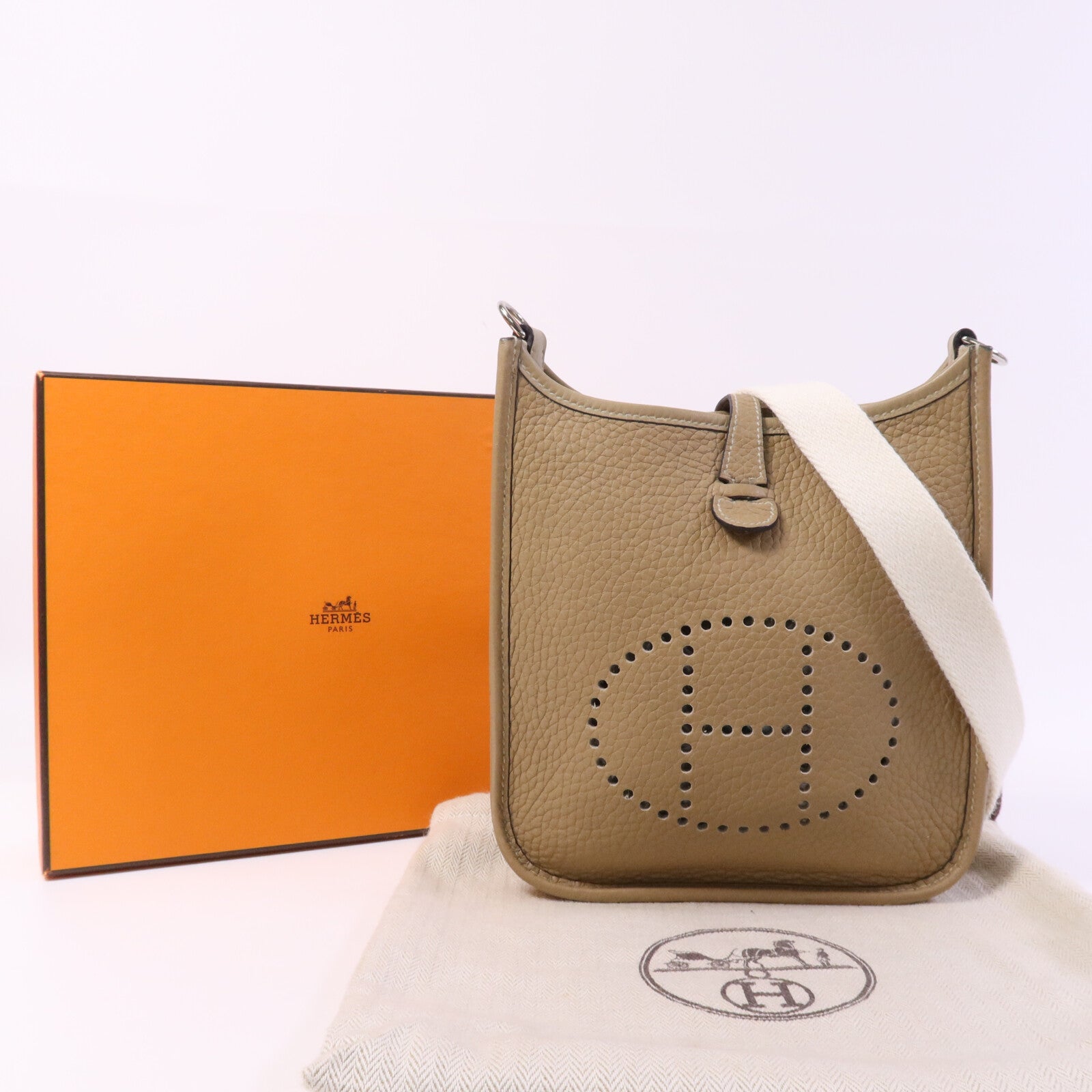 HERMES Clemence皮革Evelyne TPM銀扣肩背袋