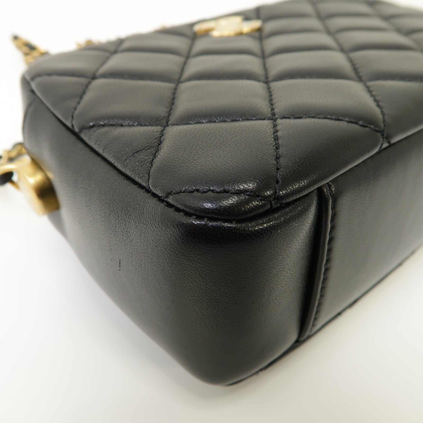 CHANEL 【激減優惠】菱格羊皮皮革Camera Bag金扣鏈帶肩背袋黒色