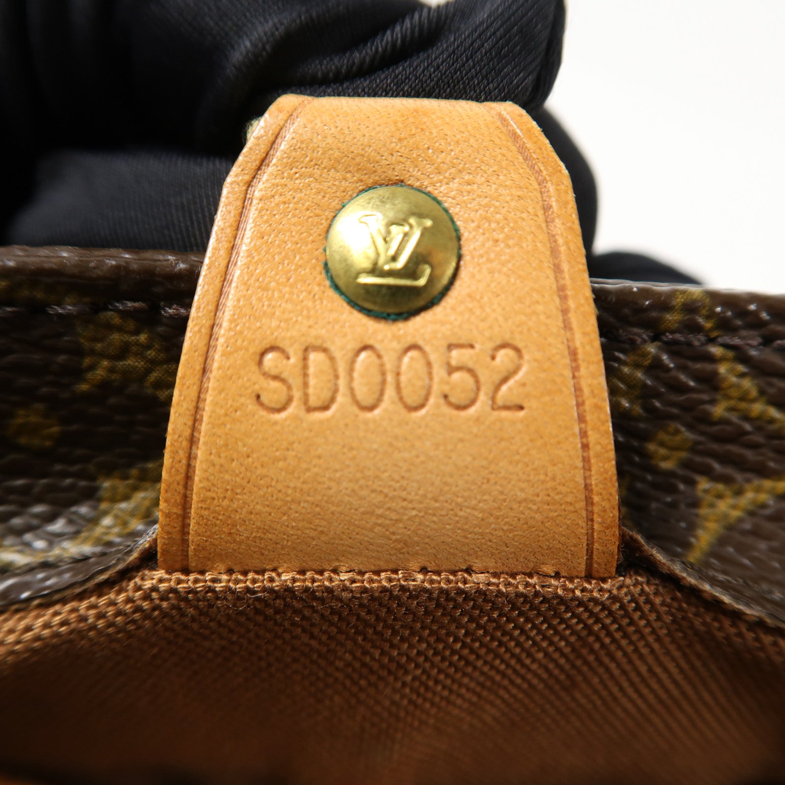 LOUIS VUITTON Monogram Vavin PM金扣手挽袋