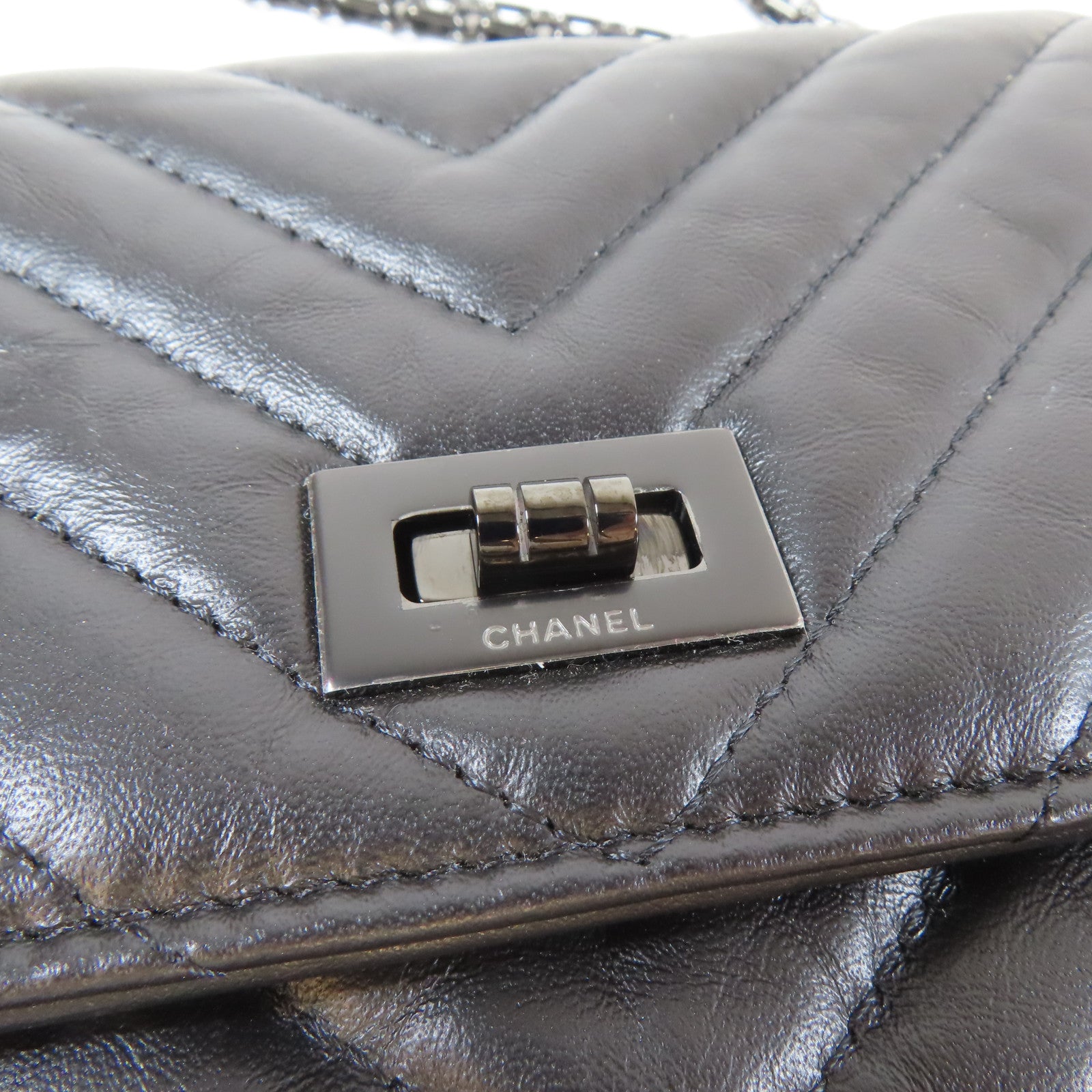 CHANEL 斜紋羊皮皮革2.55 WOC Wallet On Chain黑扣鏈帶肩背袋黑色
