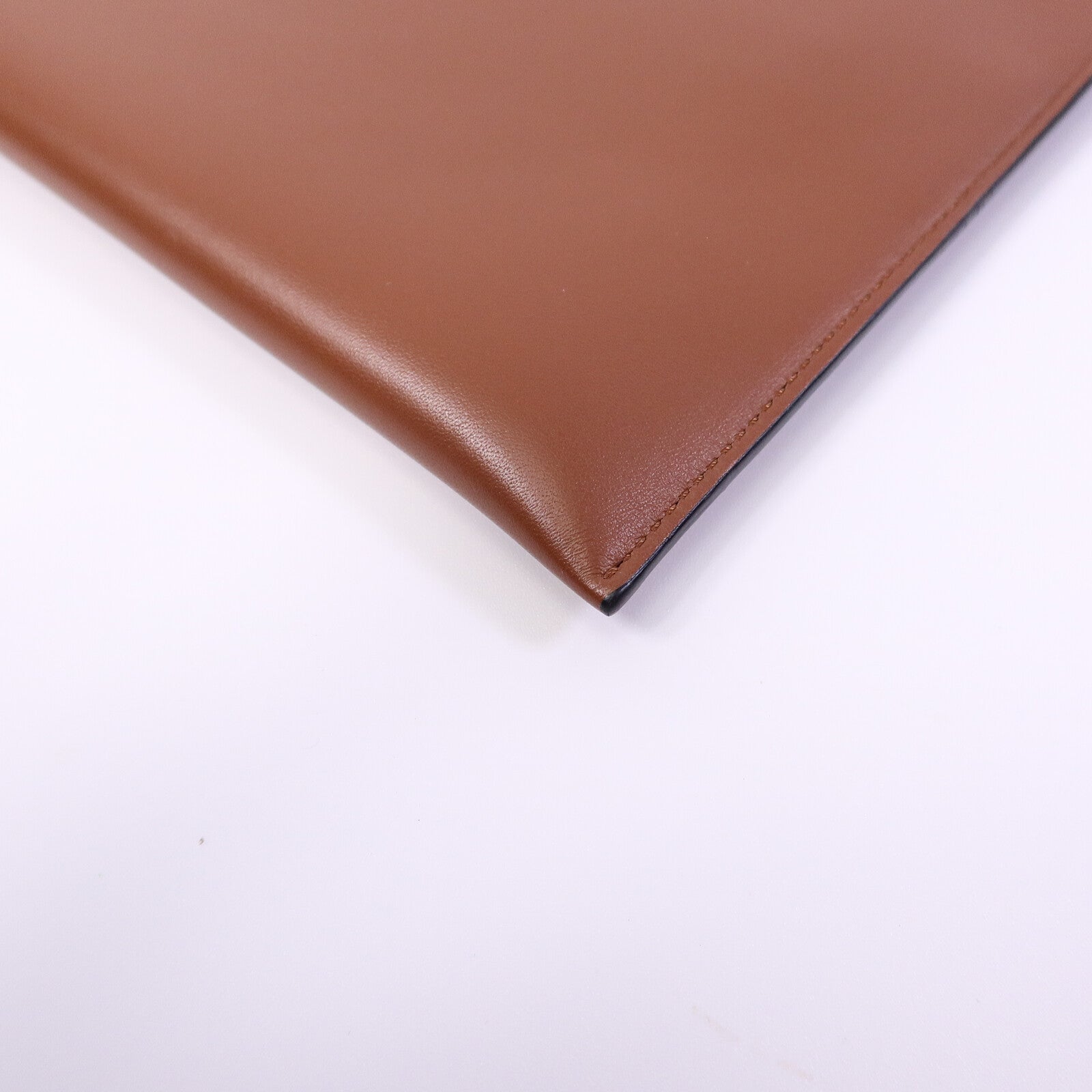 LOEWE 牛皮皮革Clutch Bag手拿包
