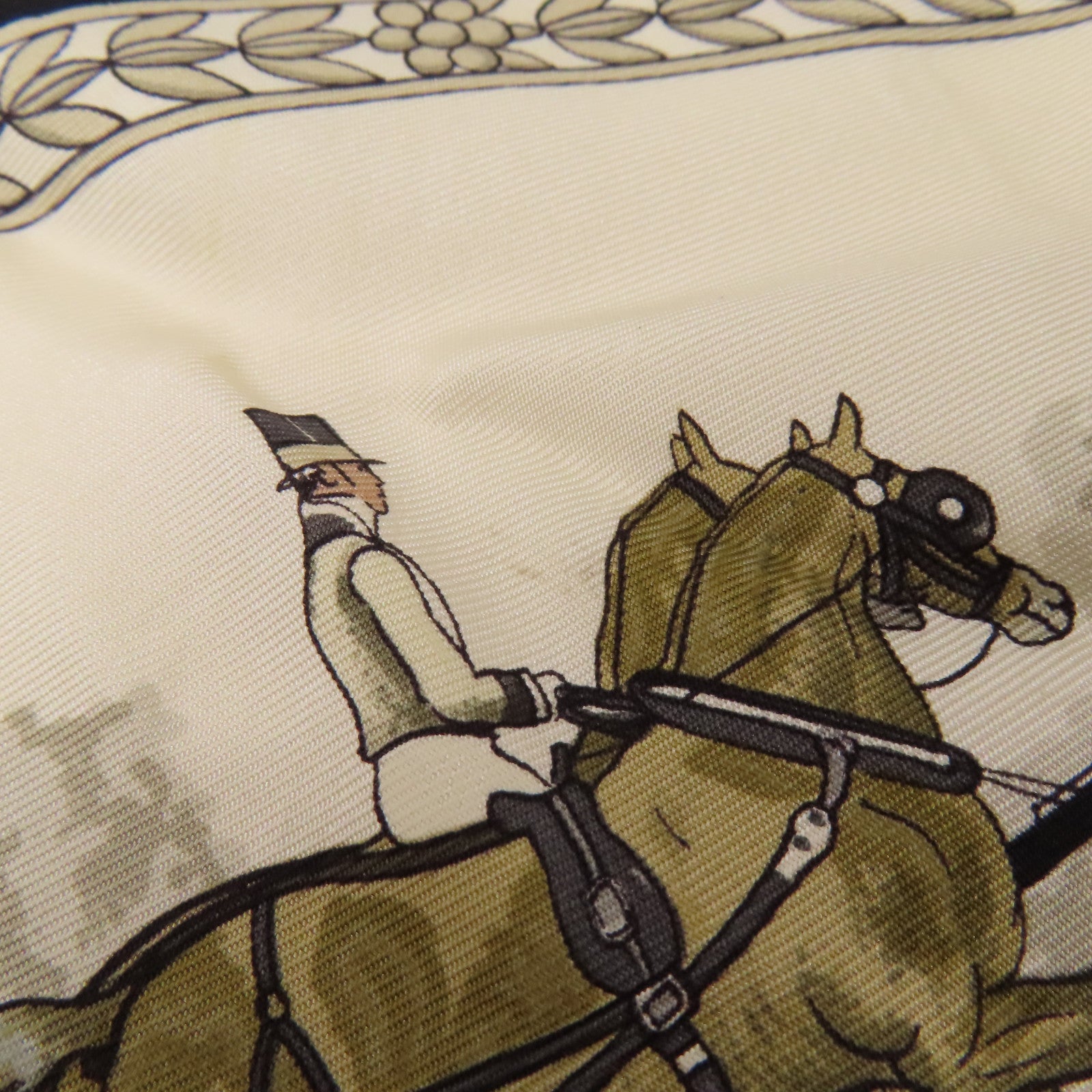 HERMES 絲質Scarf絲巾