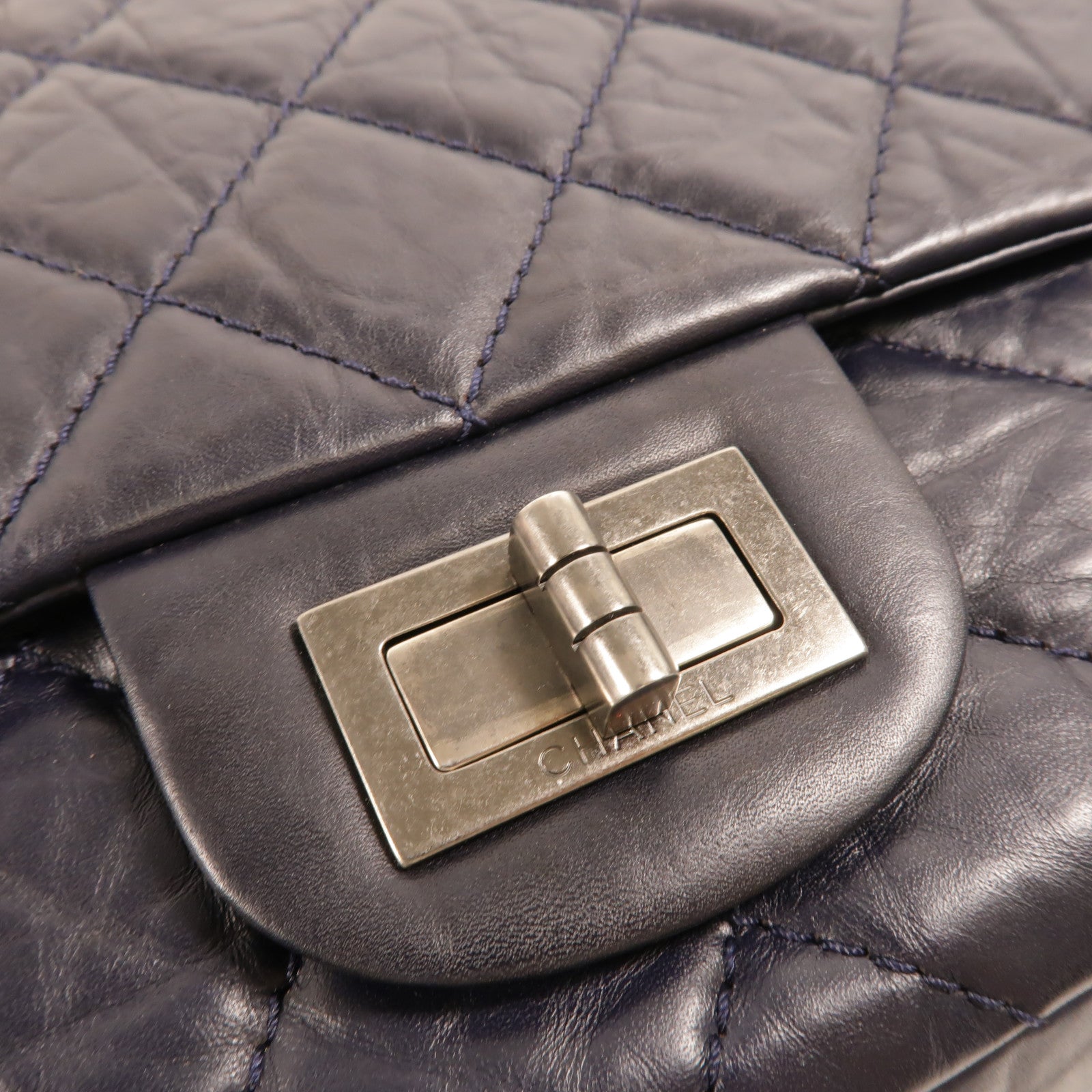 CHANEL 牛皮皮革Chanel 2.55 Large鏈帶肩背袋
