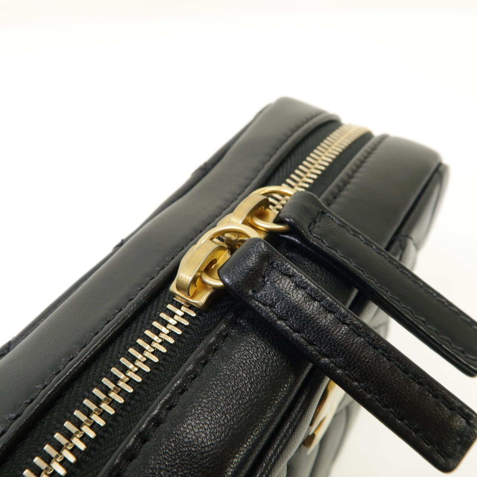 2024人気No.1の CHANEL Bag金扣鏈帶肩背袋黒色 【激減優惠】菱格羊皮皮革Camera ドッグフード