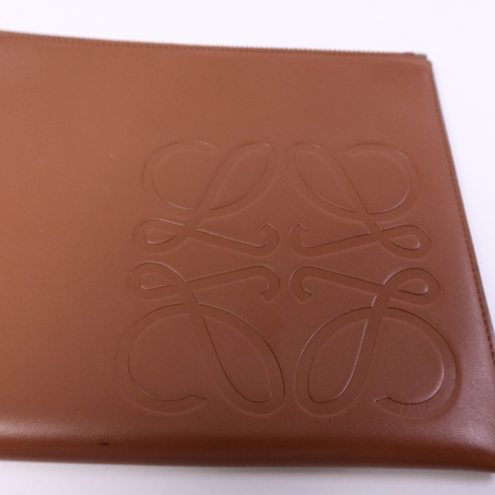 LOEWE 牛皮皮革Clutch Bag手拿包