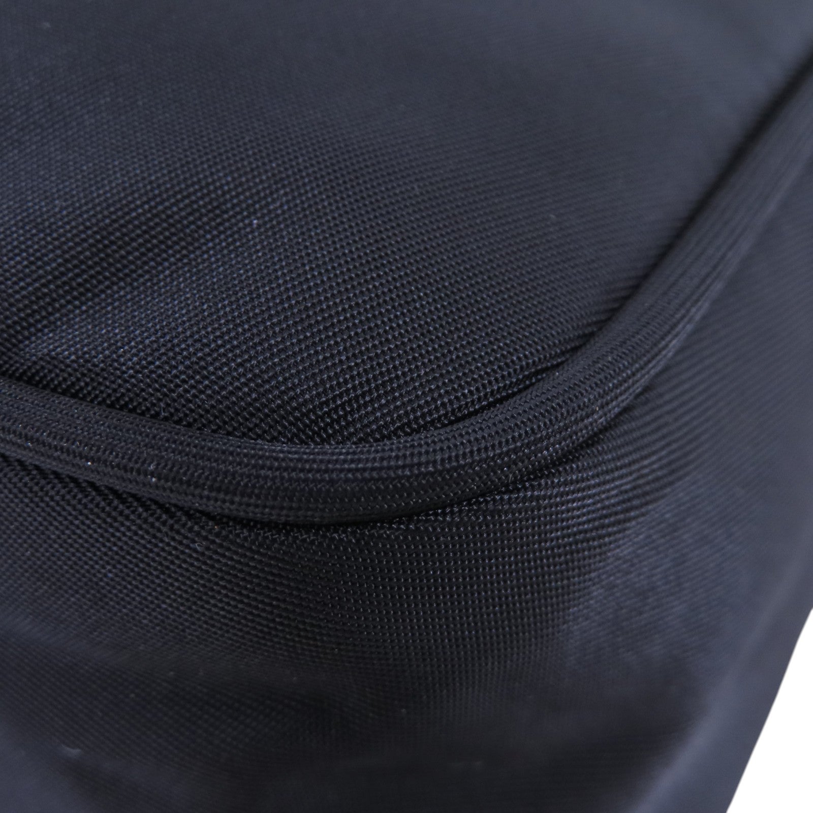 PRADA 尼龍HOBO Shoulder Bag銀扣肩背袋