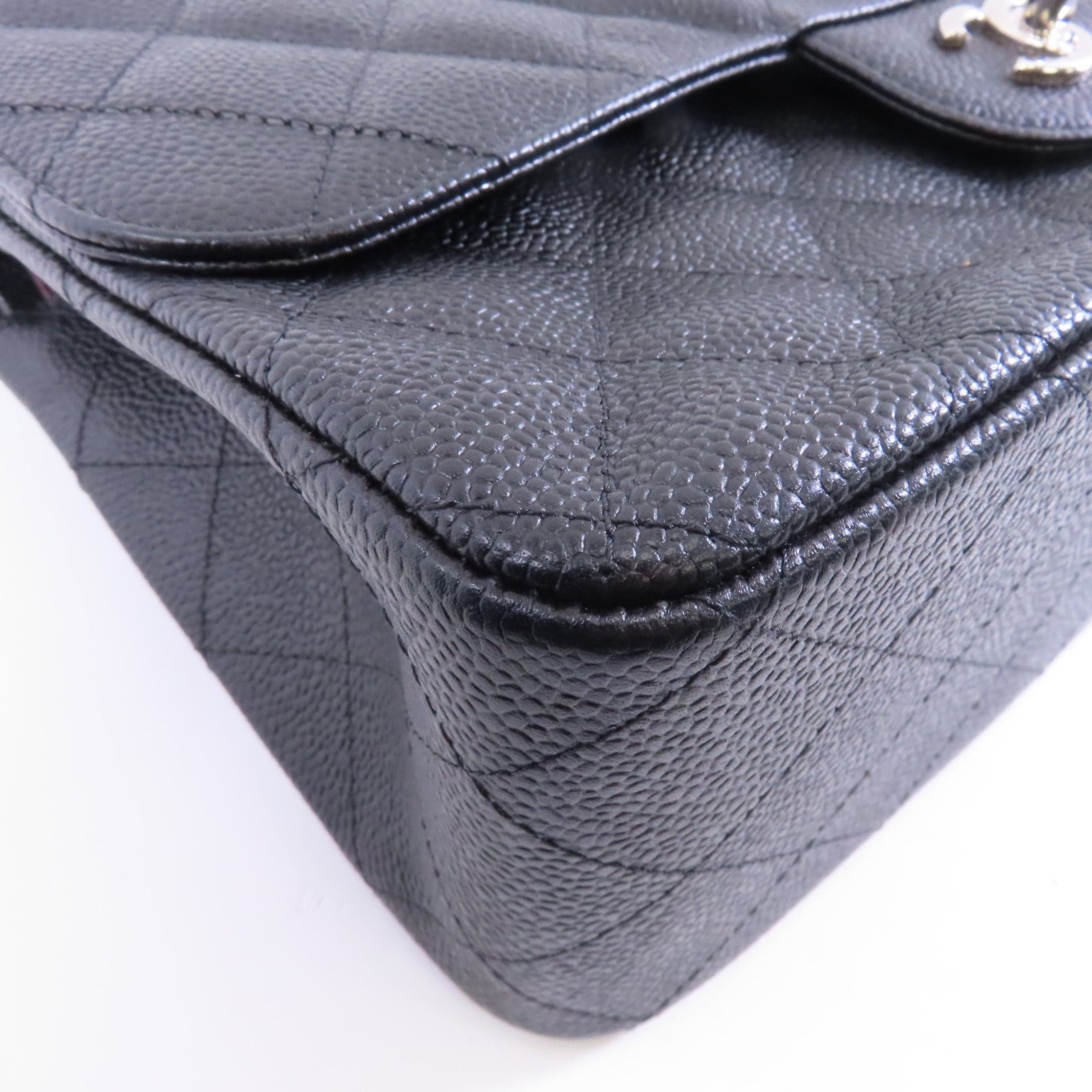CHANEL 菱格Caviar皮革Classic Jumbo銀扣鏈帶肩背袋黑色