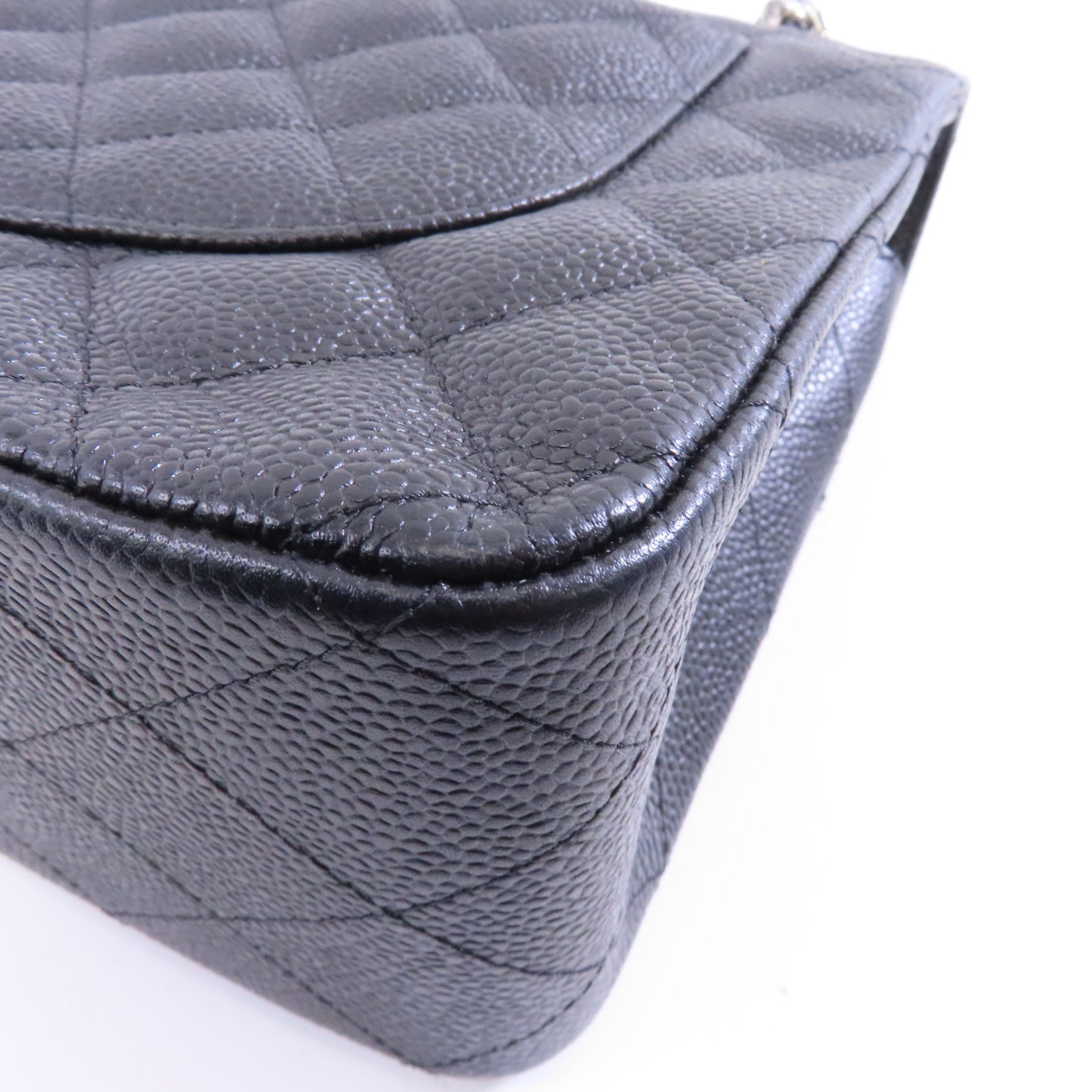 CHANEL 菱格Caviar皮革Classic Jumbo銀扣鏈帶肩背袋黑色