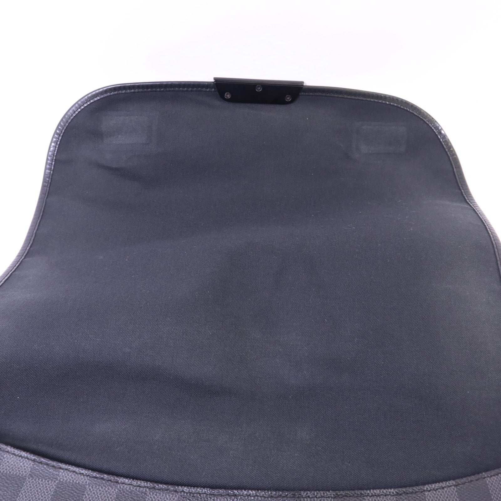 LOUIS VUITTON Damier Graphite Daniel GM銀扣肩背袋