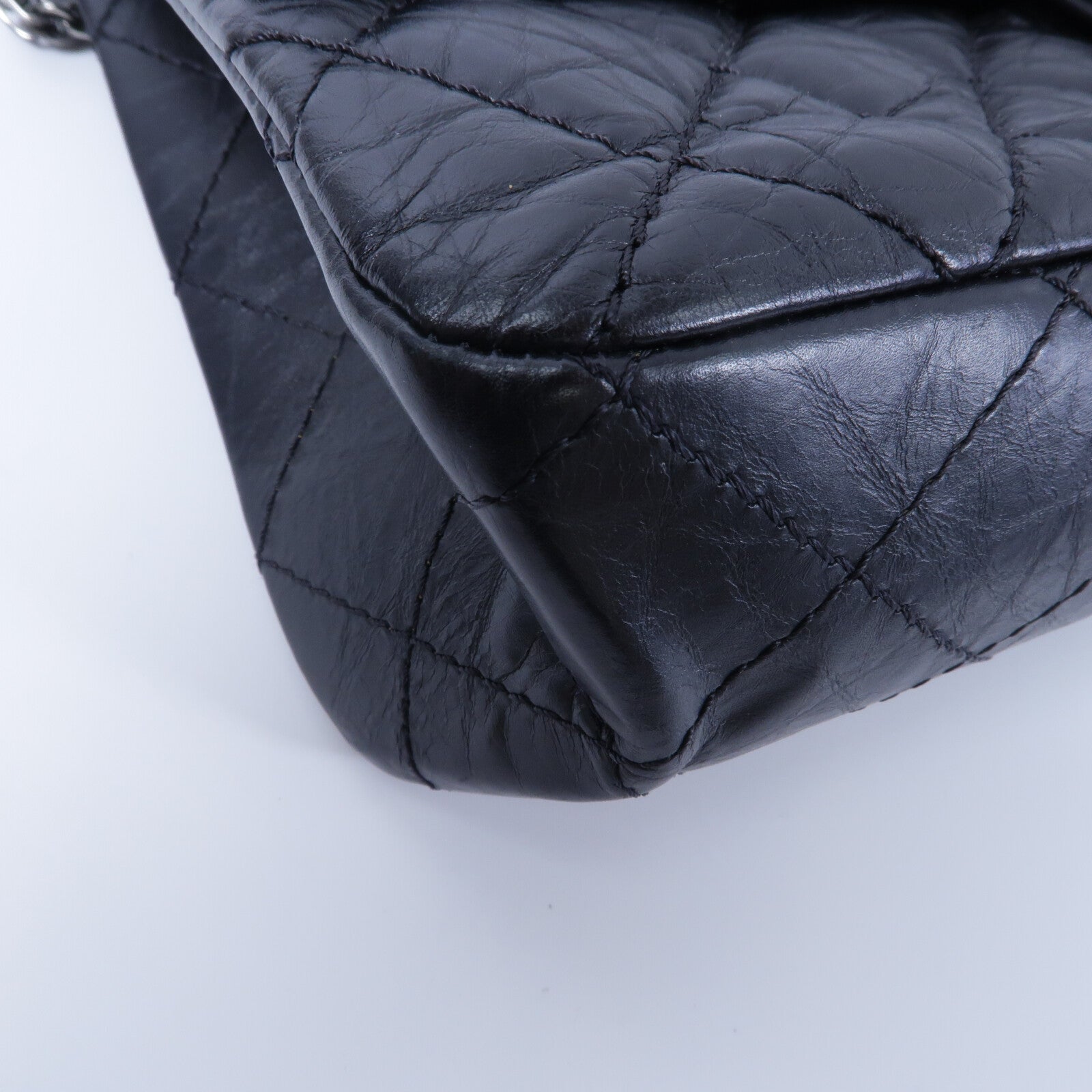 CHANEL 牛皮皮革2.55 Jumbo鏈帶肩背袋