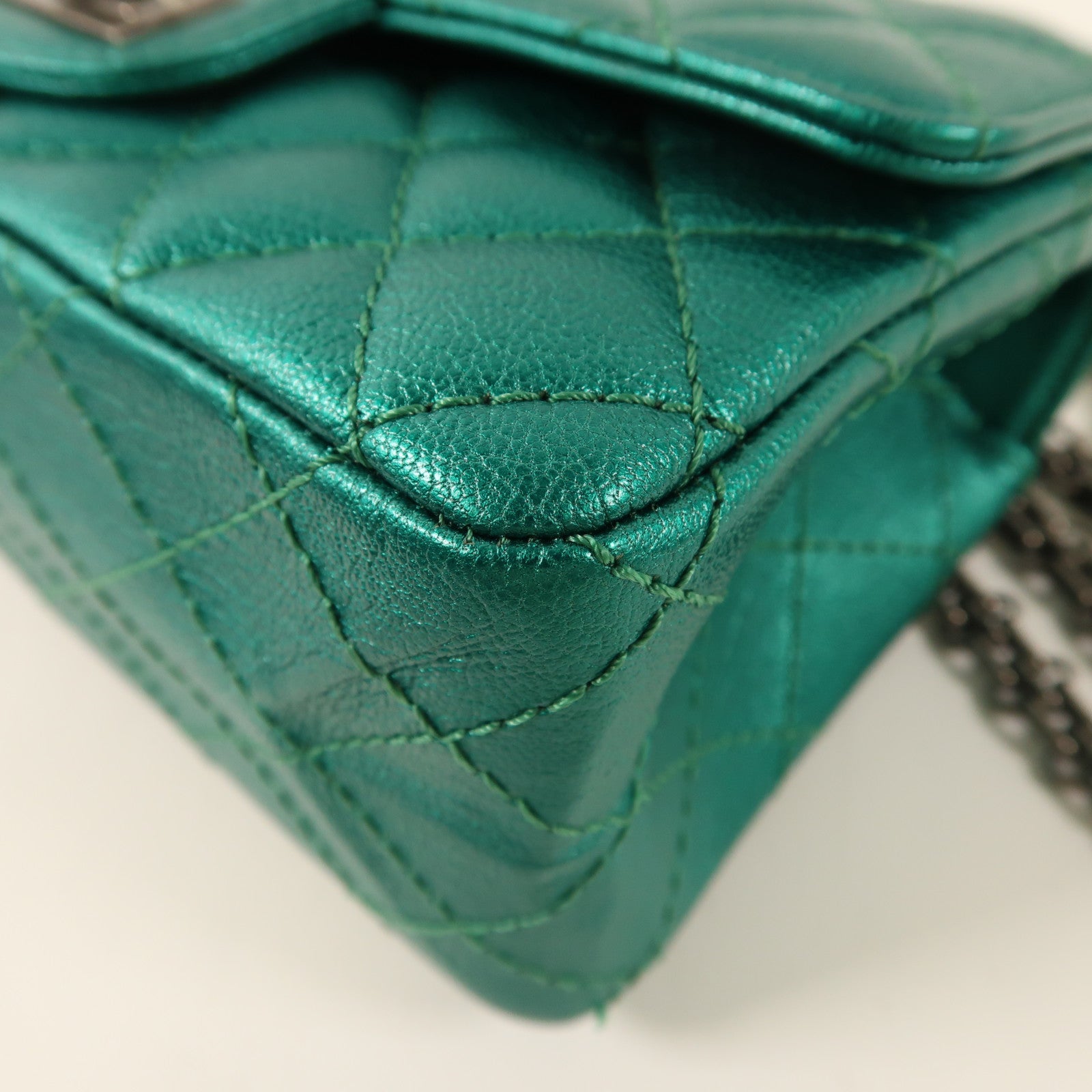 CHANEL 牛皮皮革2.55Mini鏈帶肩背袋