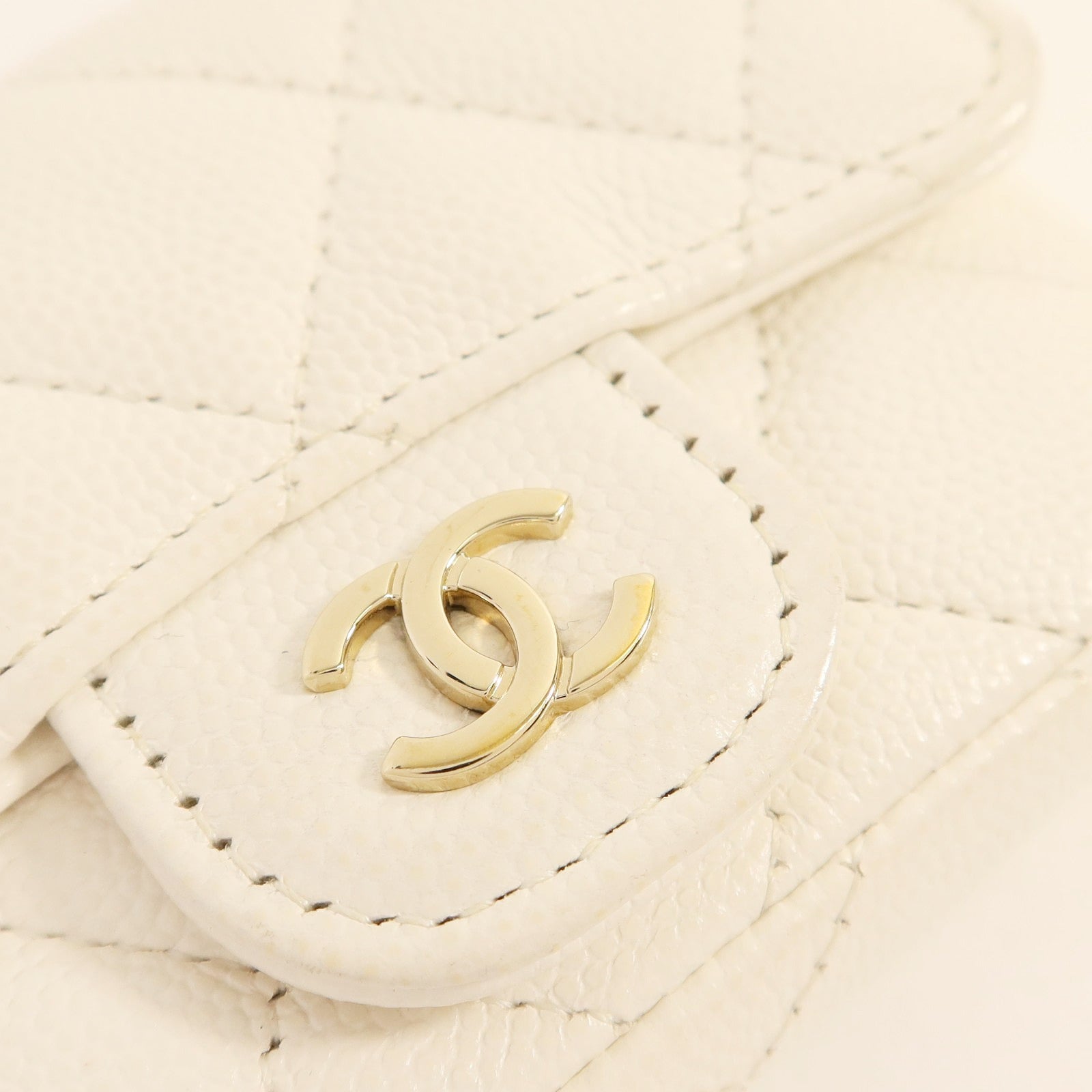 CHANEL 牛皮皮革Mini Bag With Chain金扣鏈帶肩背袋
