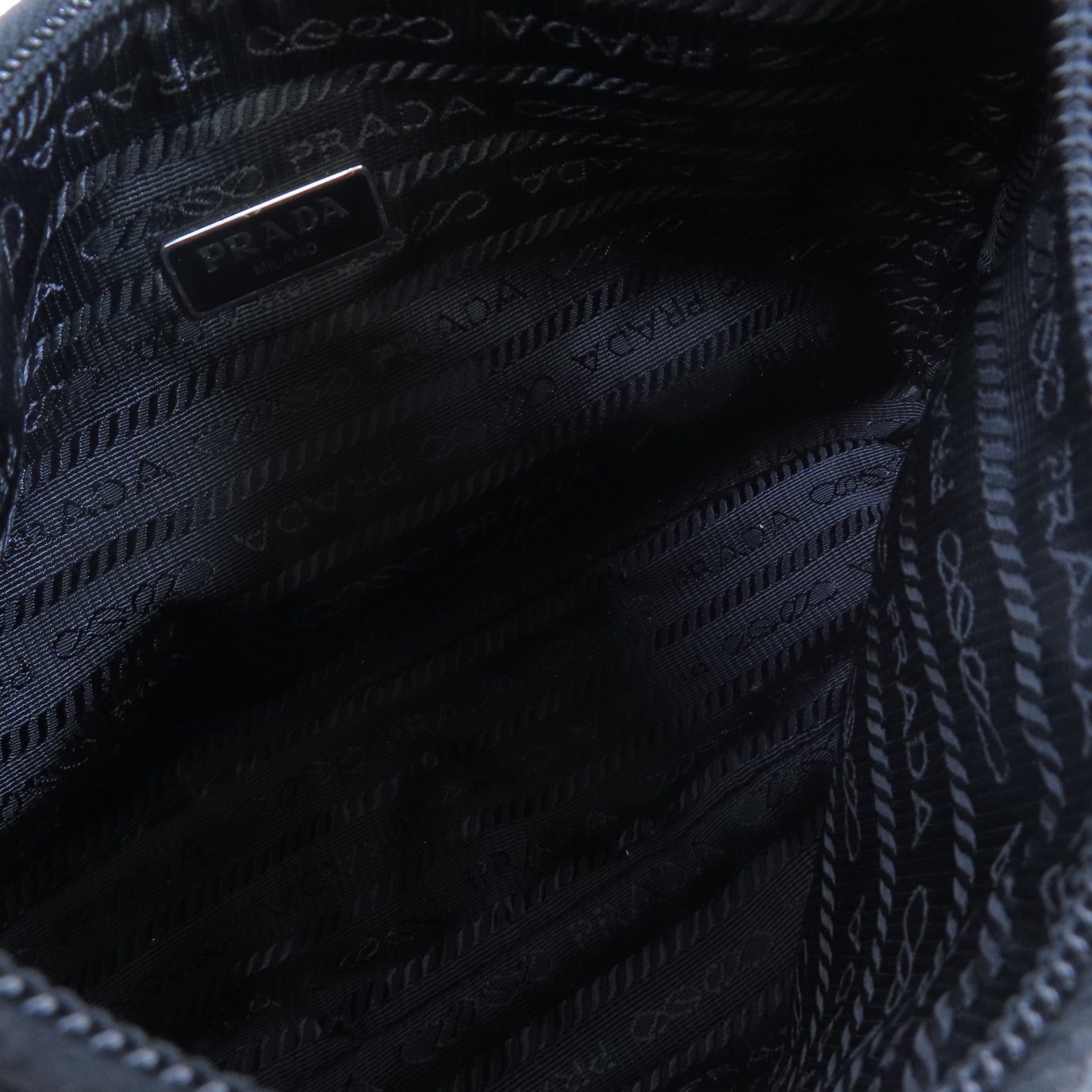 PRADA 尼龍HOBO Shoulder Bag銀扣肩背袋