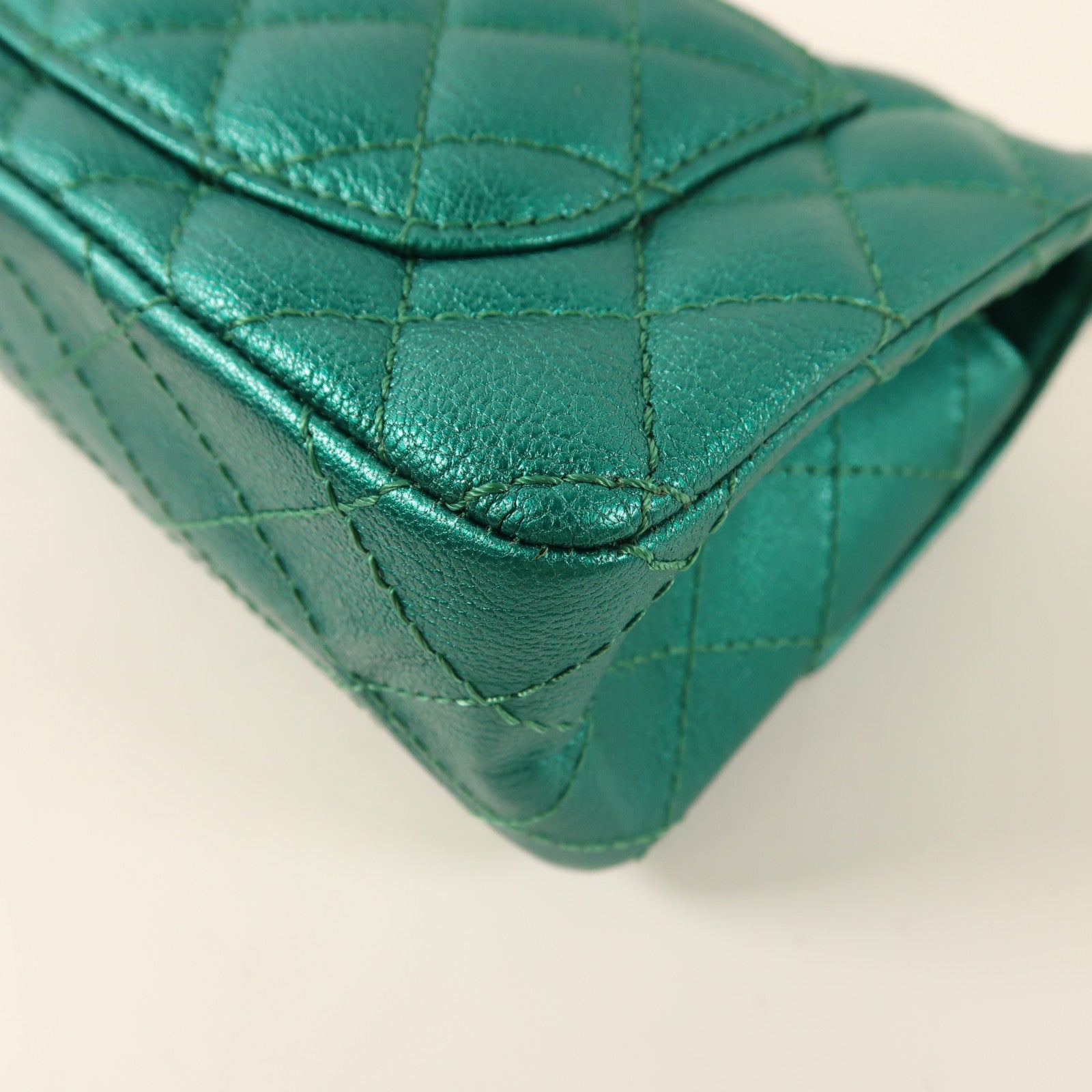 CHANEL 牛皮皮革2.55Mini鏈帶肩背袋