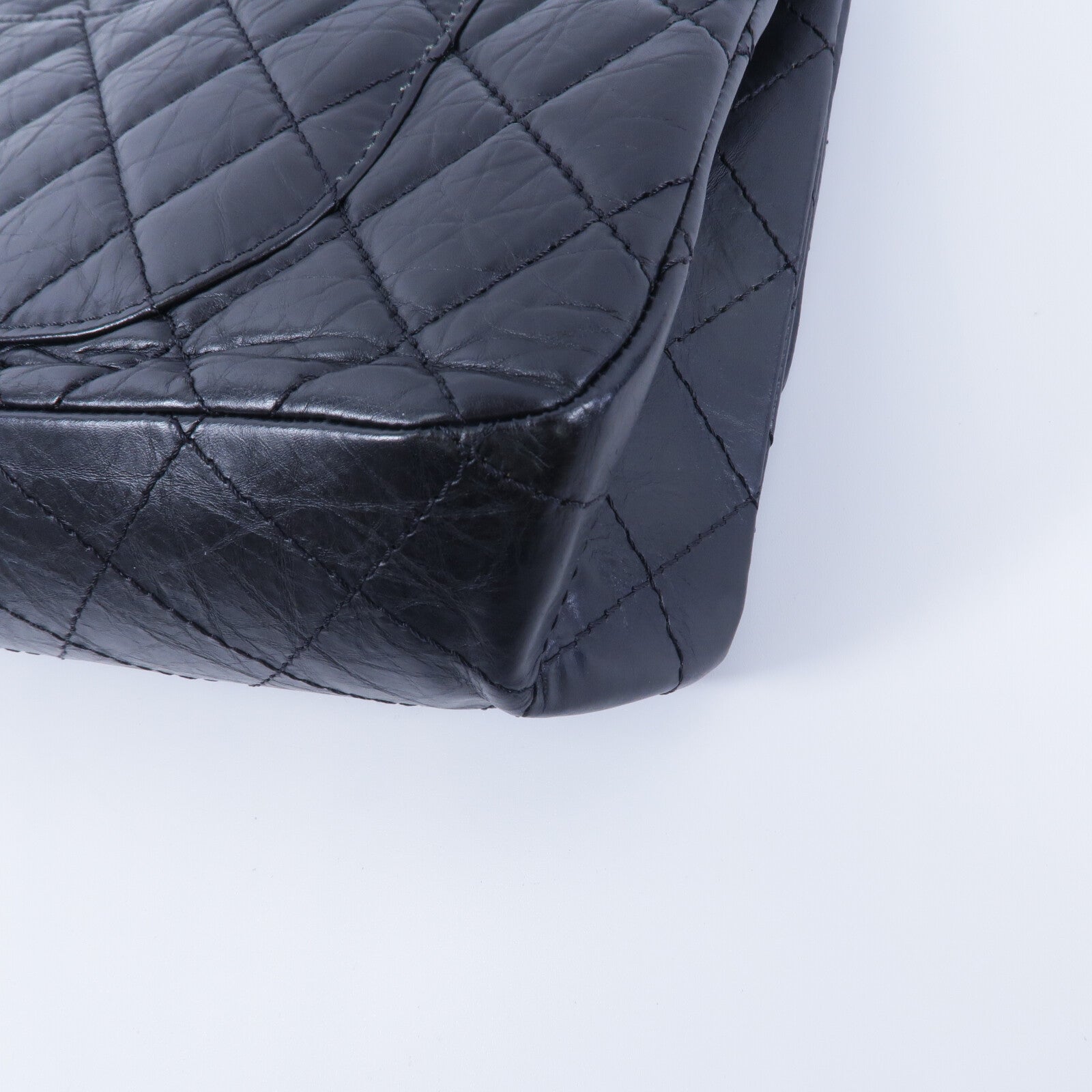 CHANEL 牛皮皮革2.55 Jumbo鏈帶肩背袋