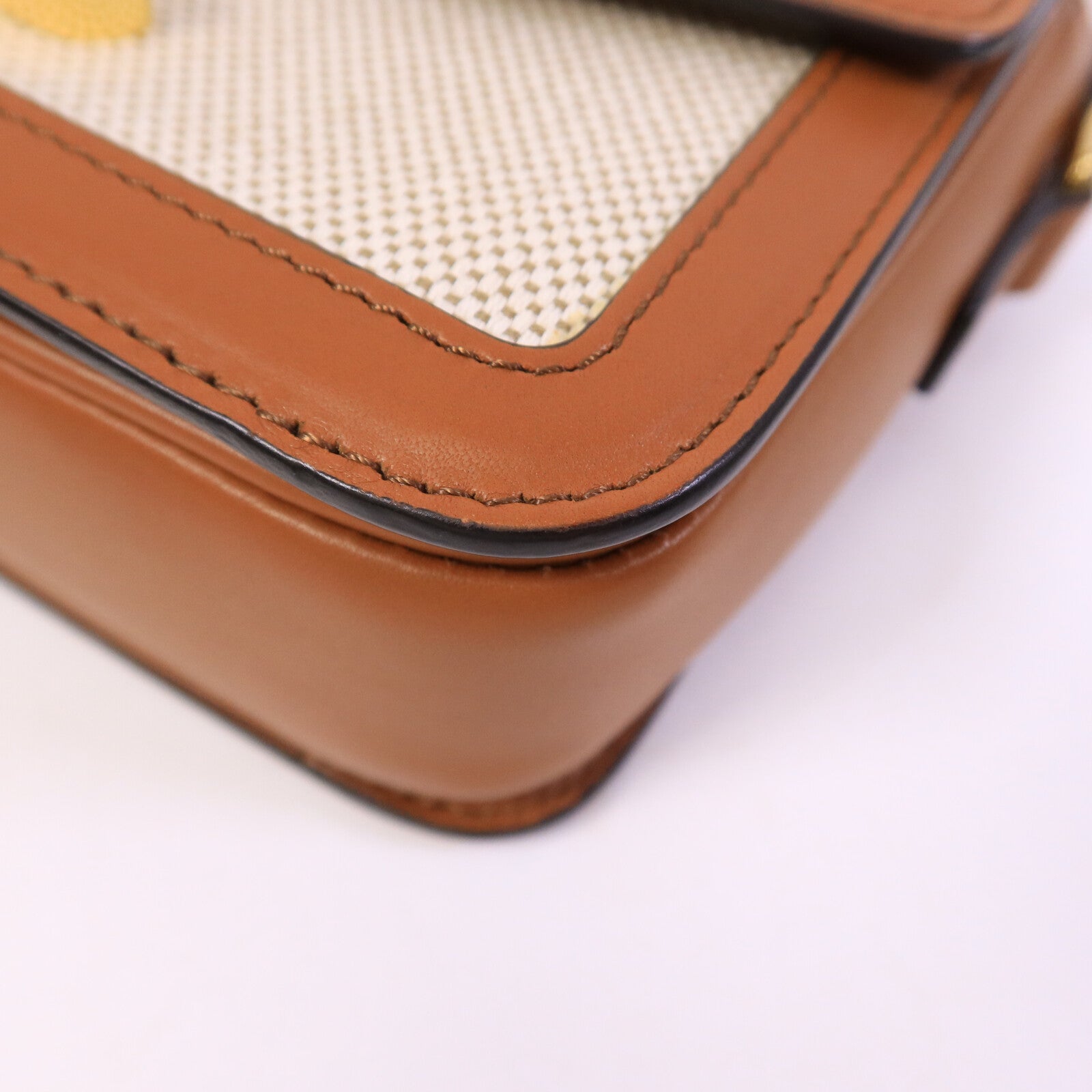 CELINE 帆布Teen Triomphe Bag肩背袋