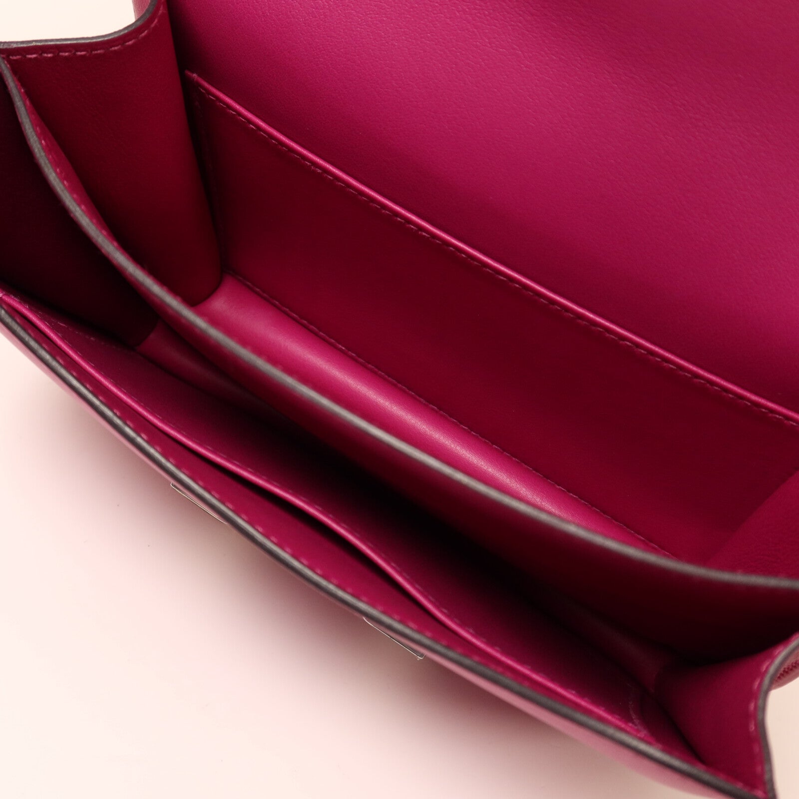 HERMES Swift皮革Constance Mini銀扣肩背袋Rose Pourpre