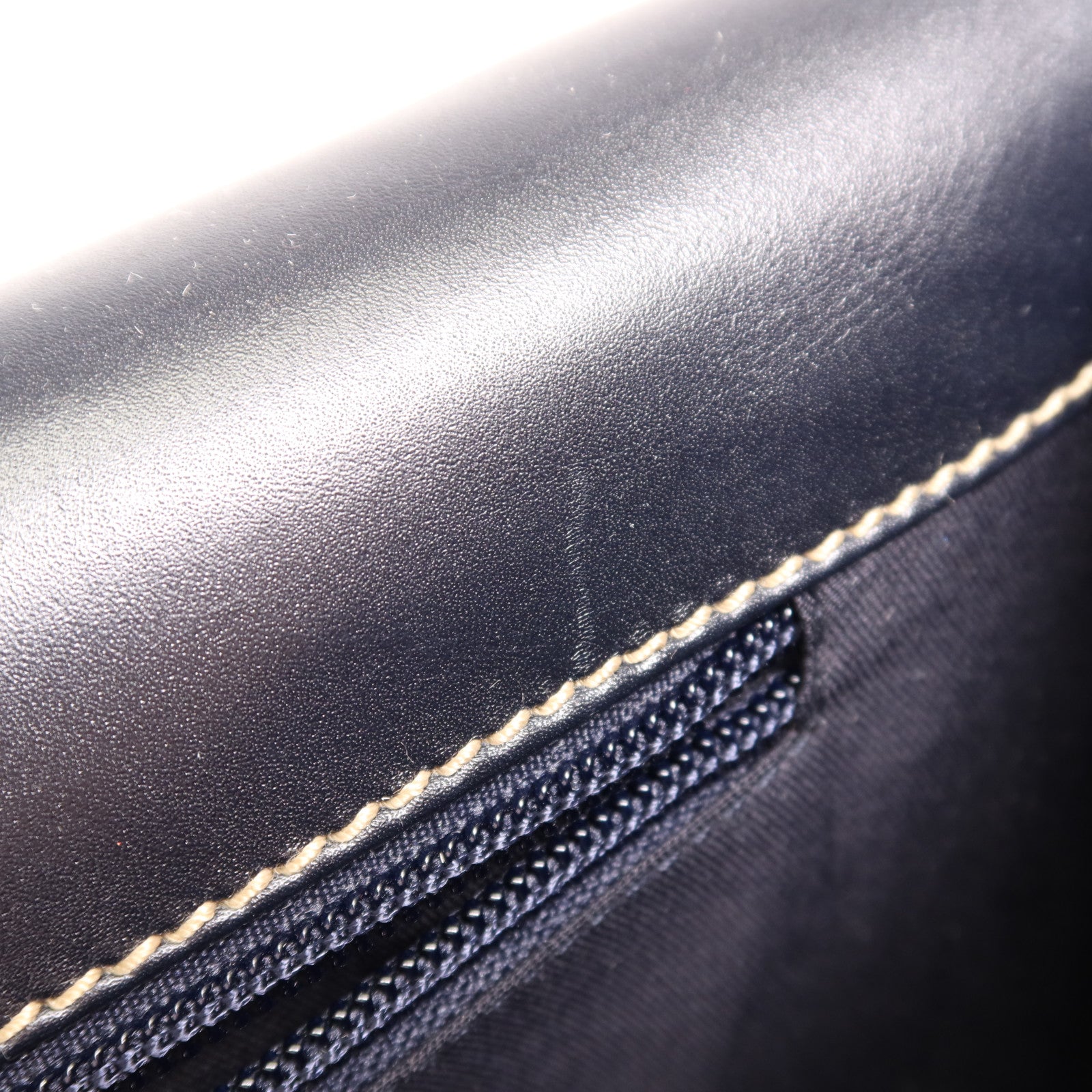 GUCCI 牛皮皮革Shoulder Bag銀扣肩背袋