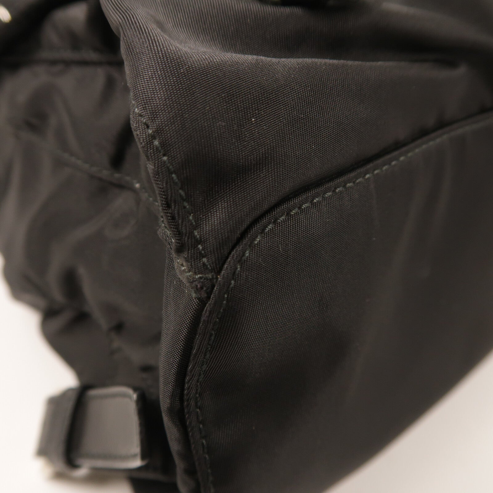 PRADA 尼龍Backpack銀扣背包