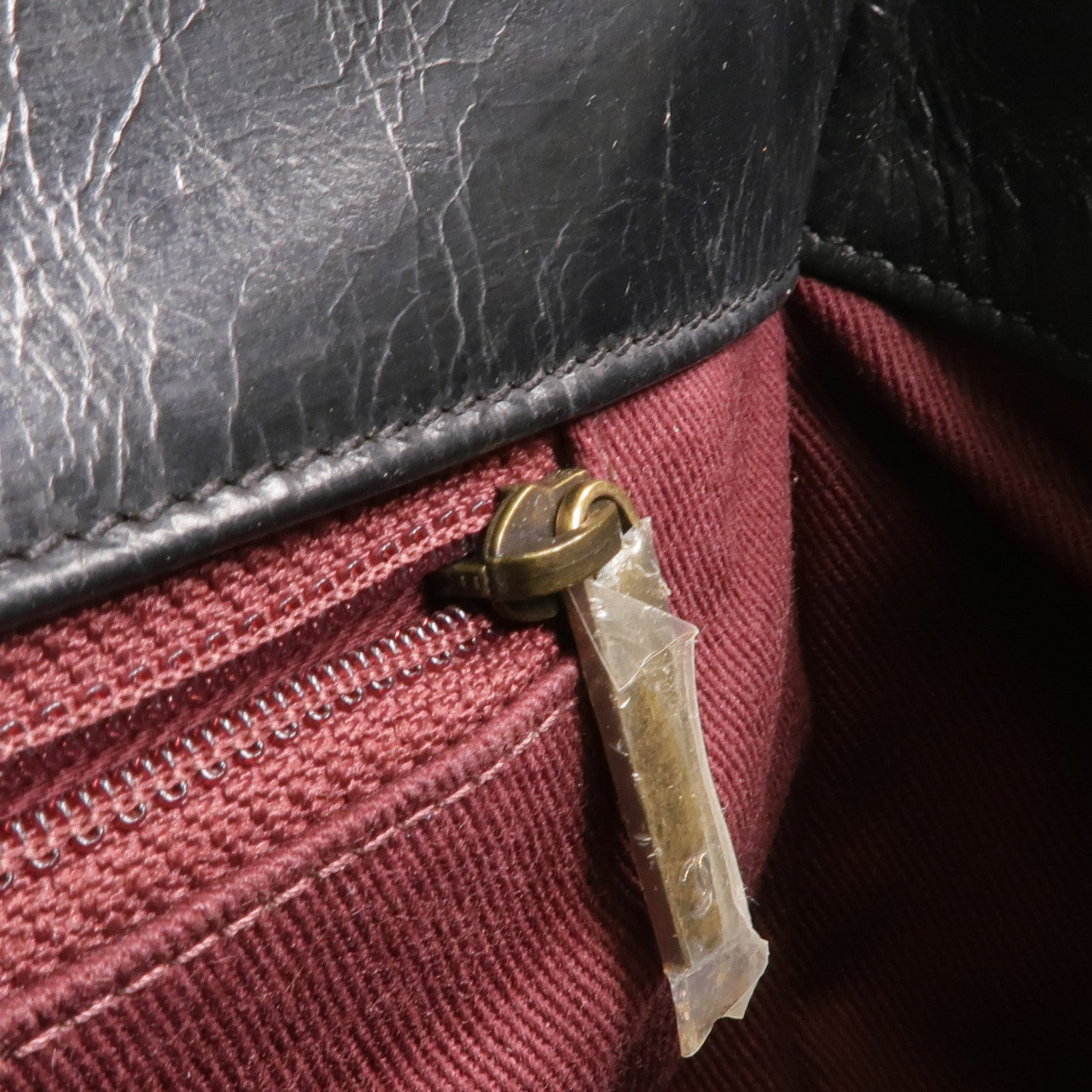 CHANEL 牛皮皮革Chain Shoulder金扣鏈帶肩背袋