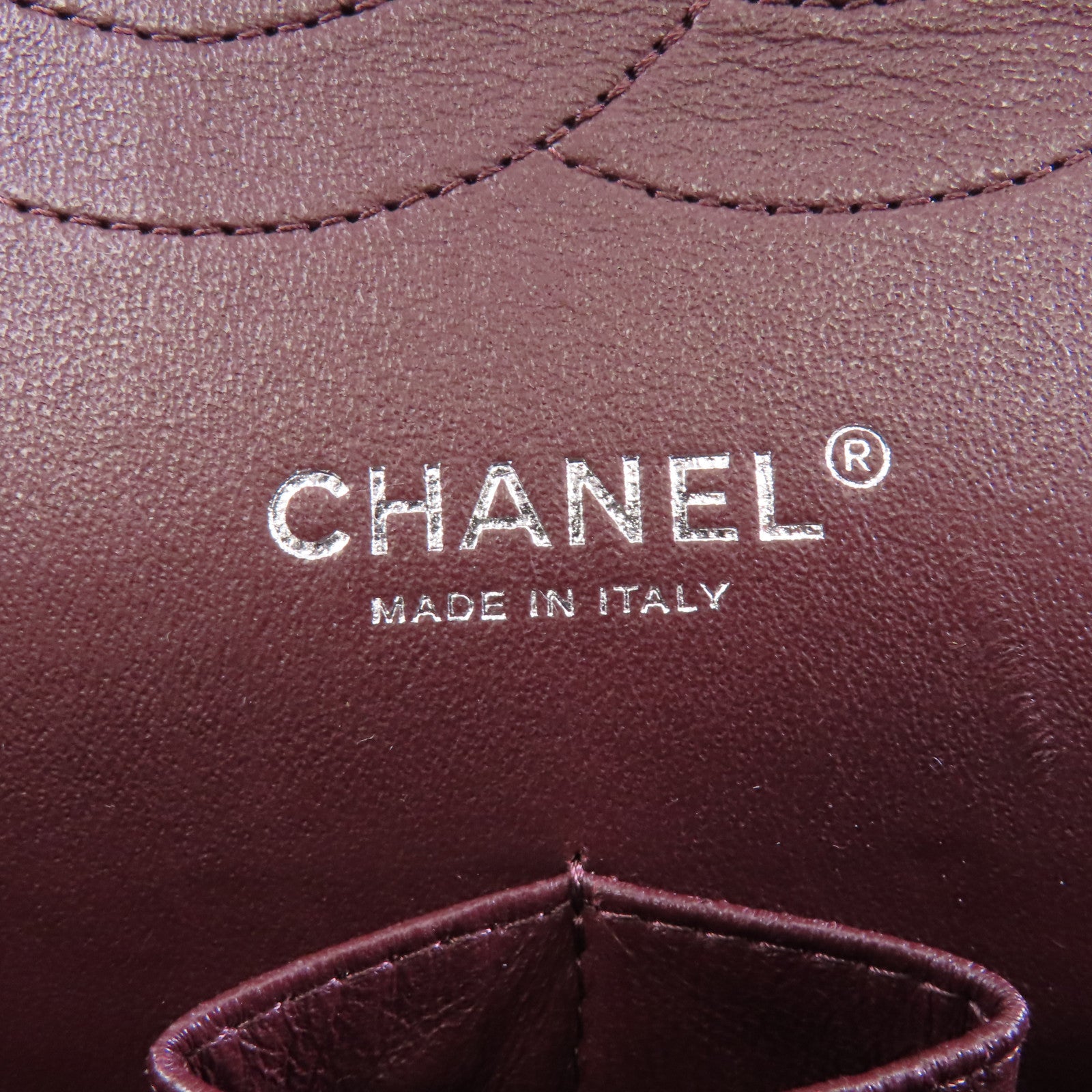 CHANEL 菱格Caviar皮革Classic Jumbo銀扣鏈帶肩背袋黑色