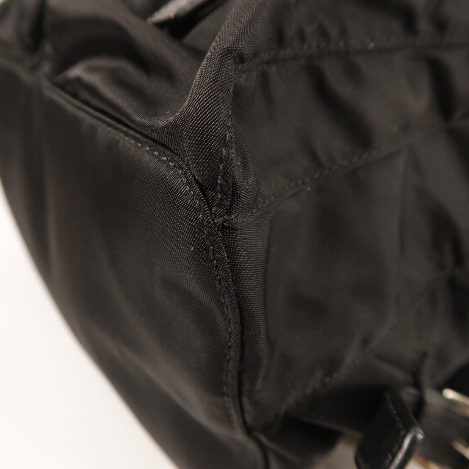 PRADA 尼龍Backpack銀扣背包