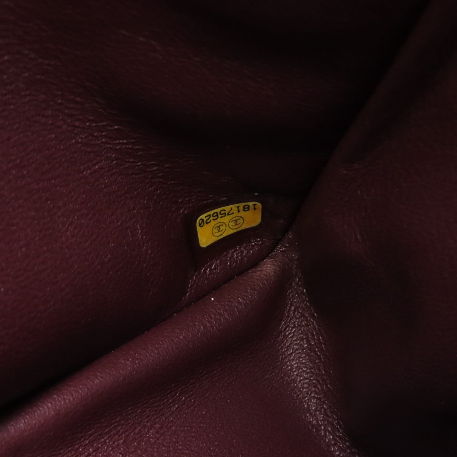 CHANEL 菱格Caviar皮革Classic Jumbo銀扣鏈帶肩背袋黑色