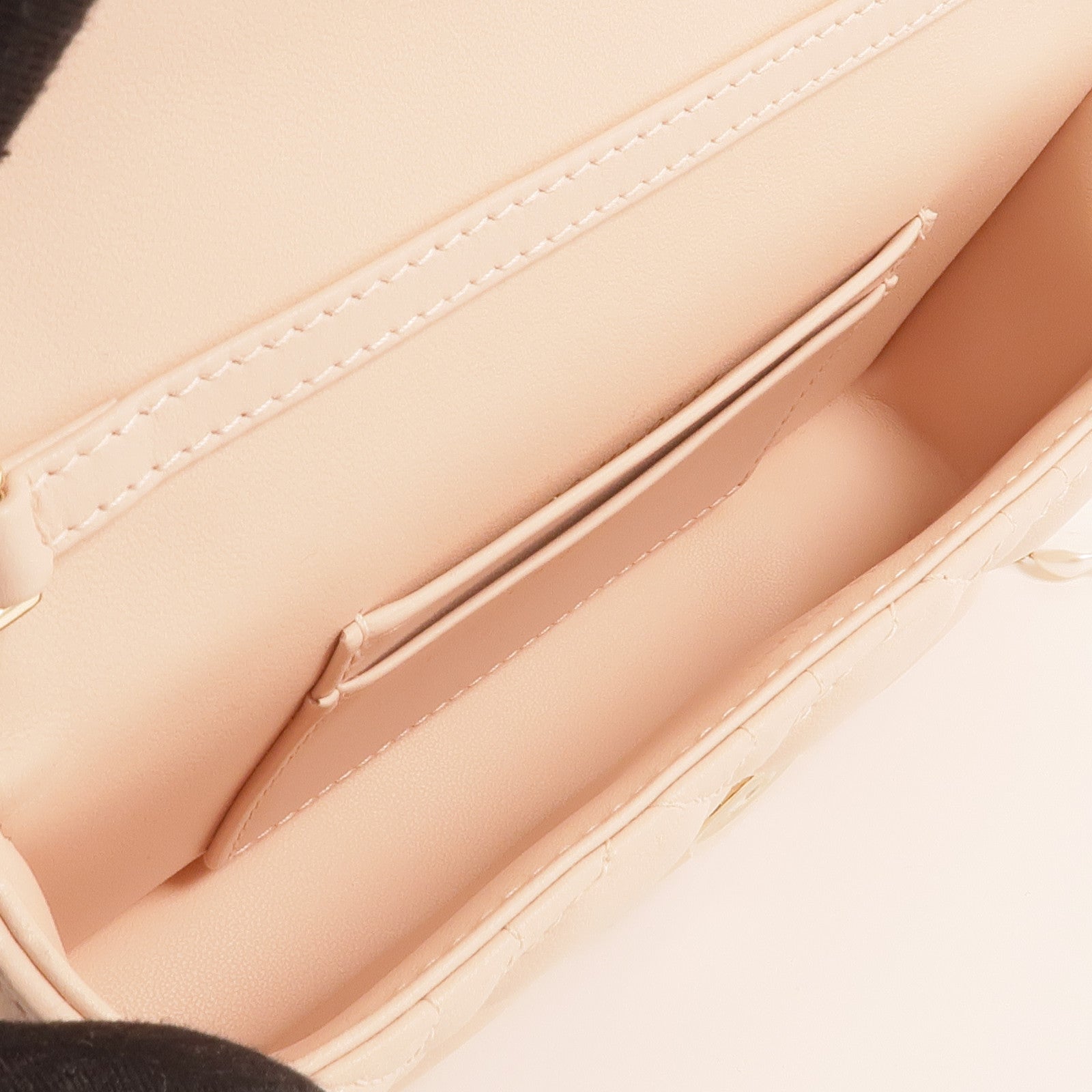 Dior 羊皮皮革Chain Shoulder金扣鏈帶肩背袋