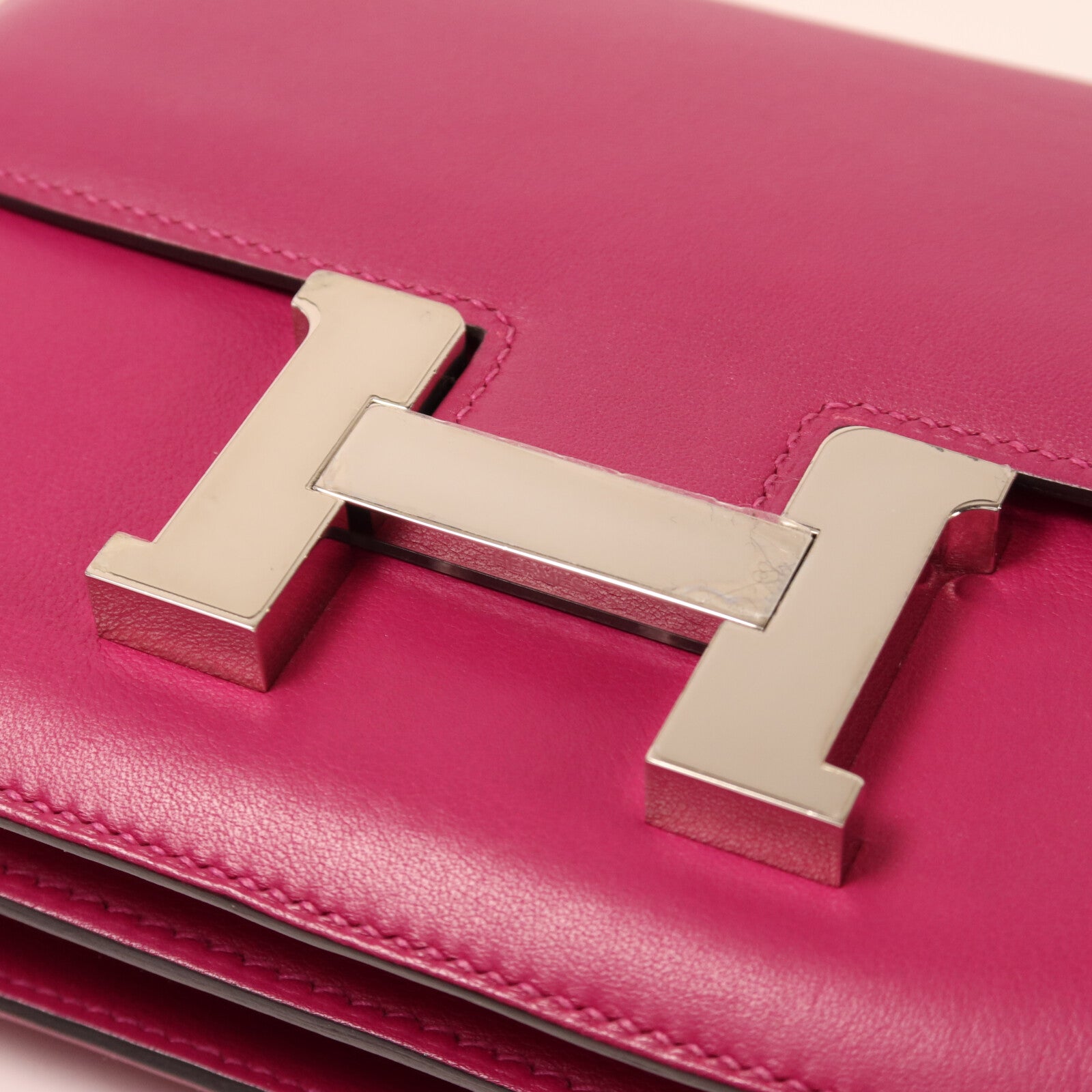 HERMES Swift皮革Constance Mini銀扣肩背袋Rose Pourpre
