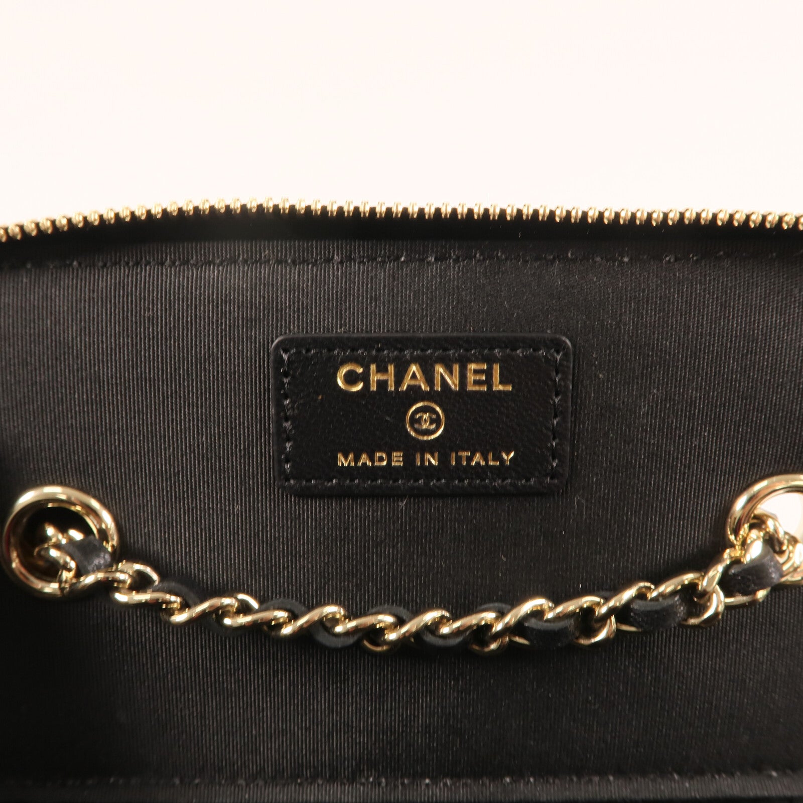 CHANEL Raffia Vanity Case金扣鏈帶肩背袋